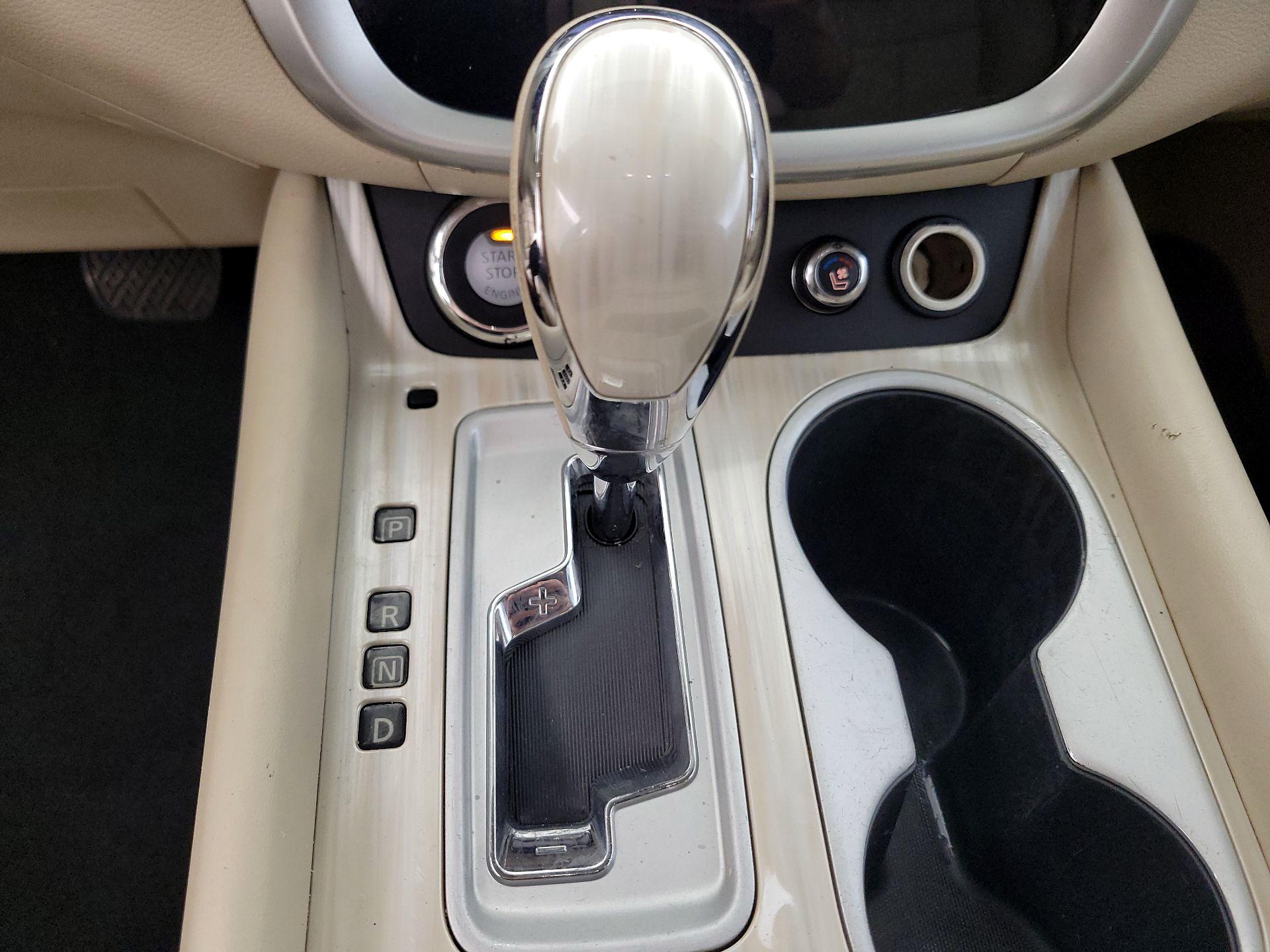 Thumbnail: 2015 Nissan Murano - 18