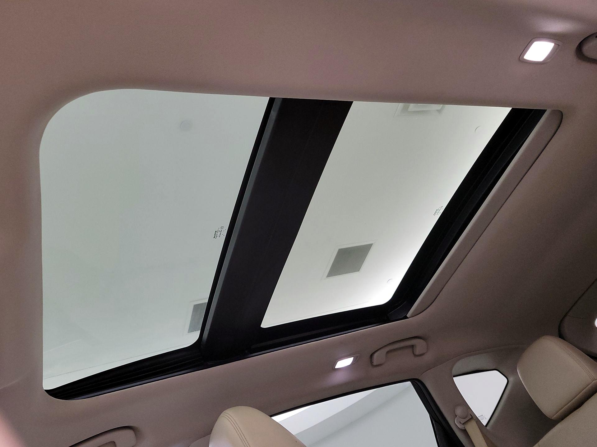 Thumbnail: 2015 Nissan Murano - 20