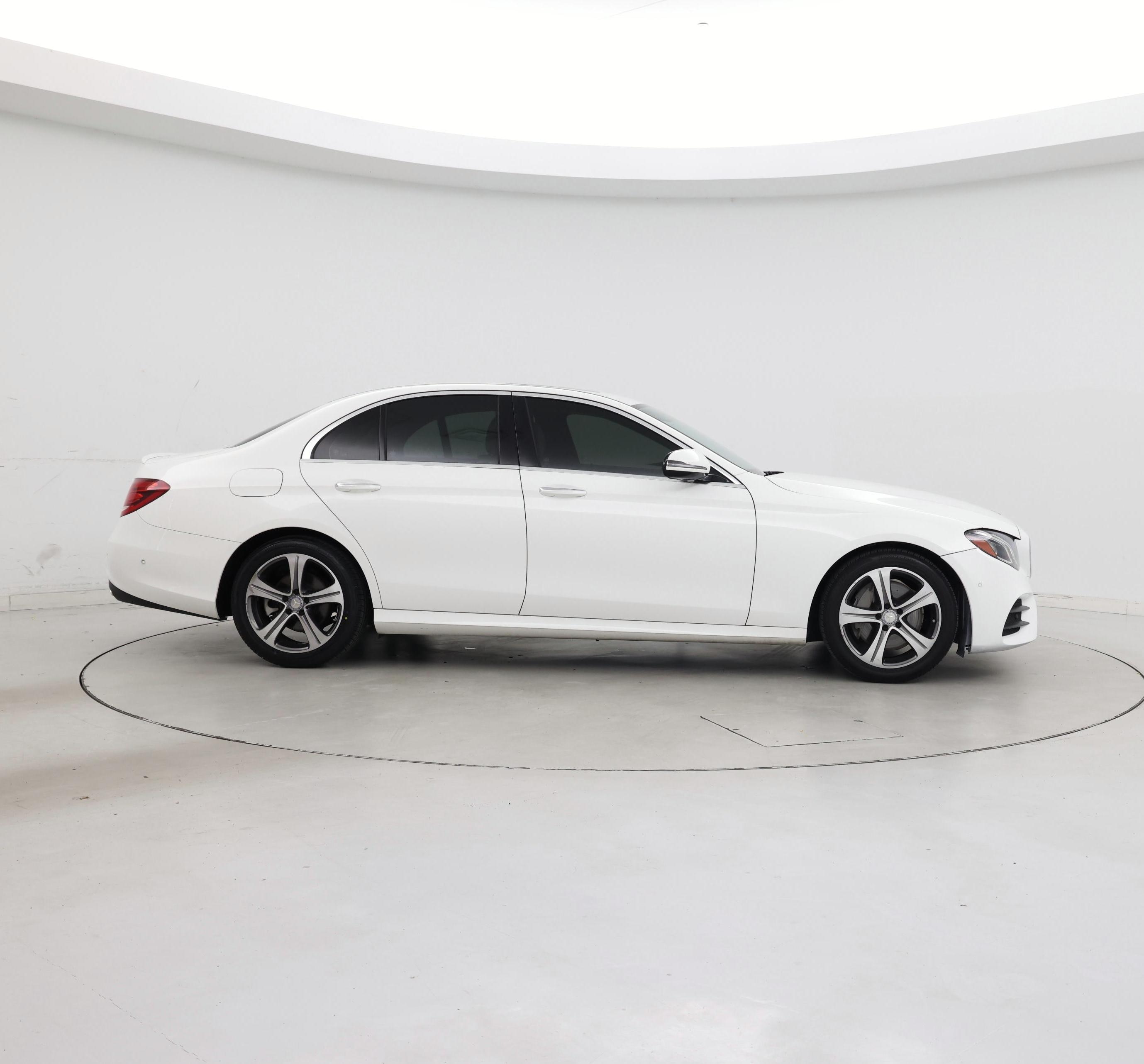 Thumbnail: 2017 Mercedes-Benz E-Class - 7