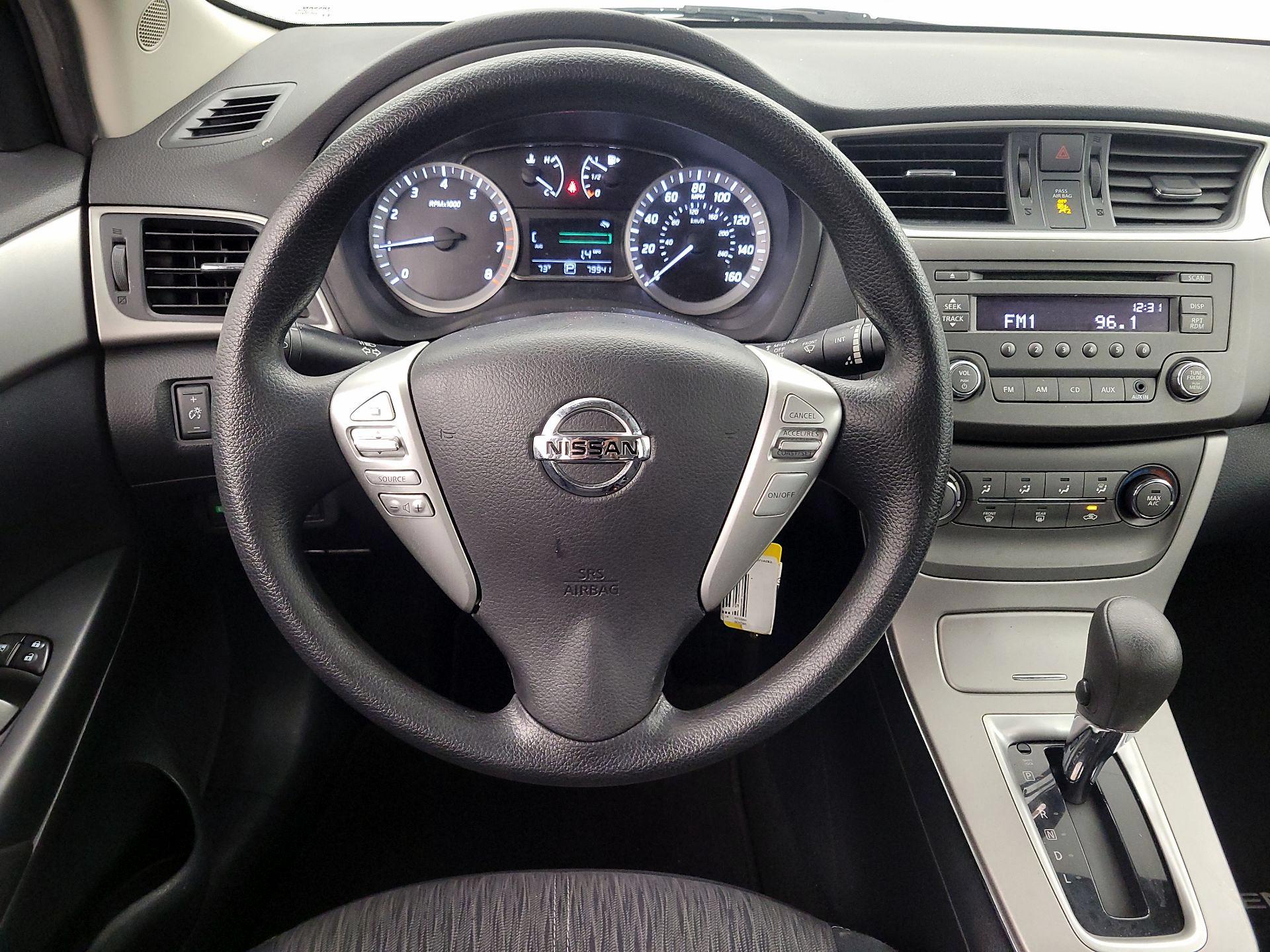 Thumbnail: 2014 Nissan Sentra - 10