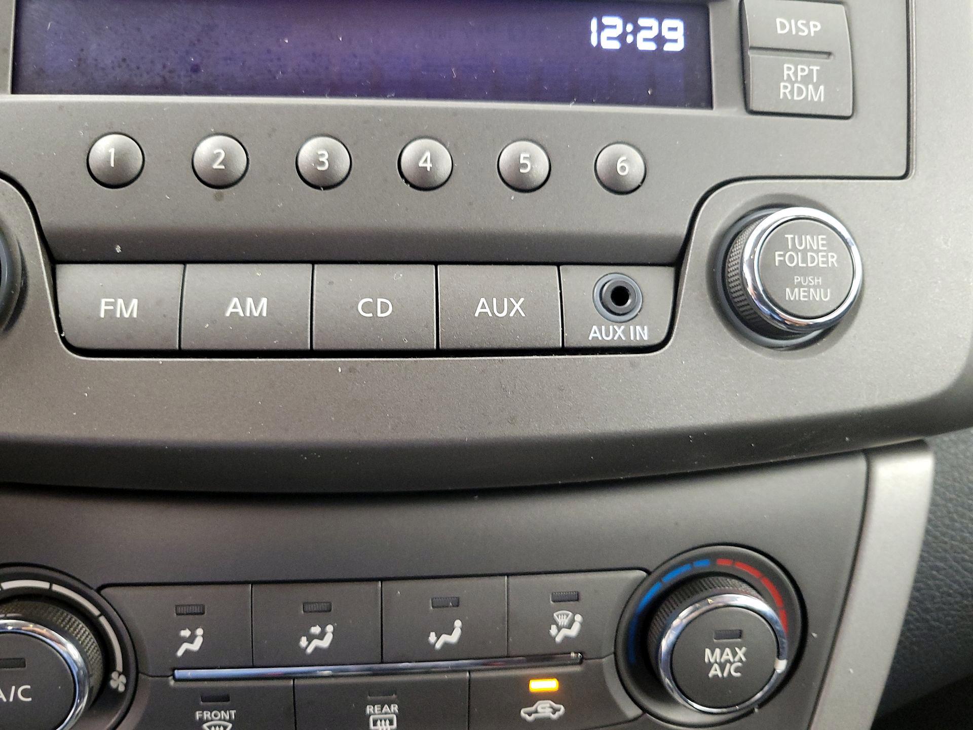 Thumbnail: 2014 Nissan Sentra - 17