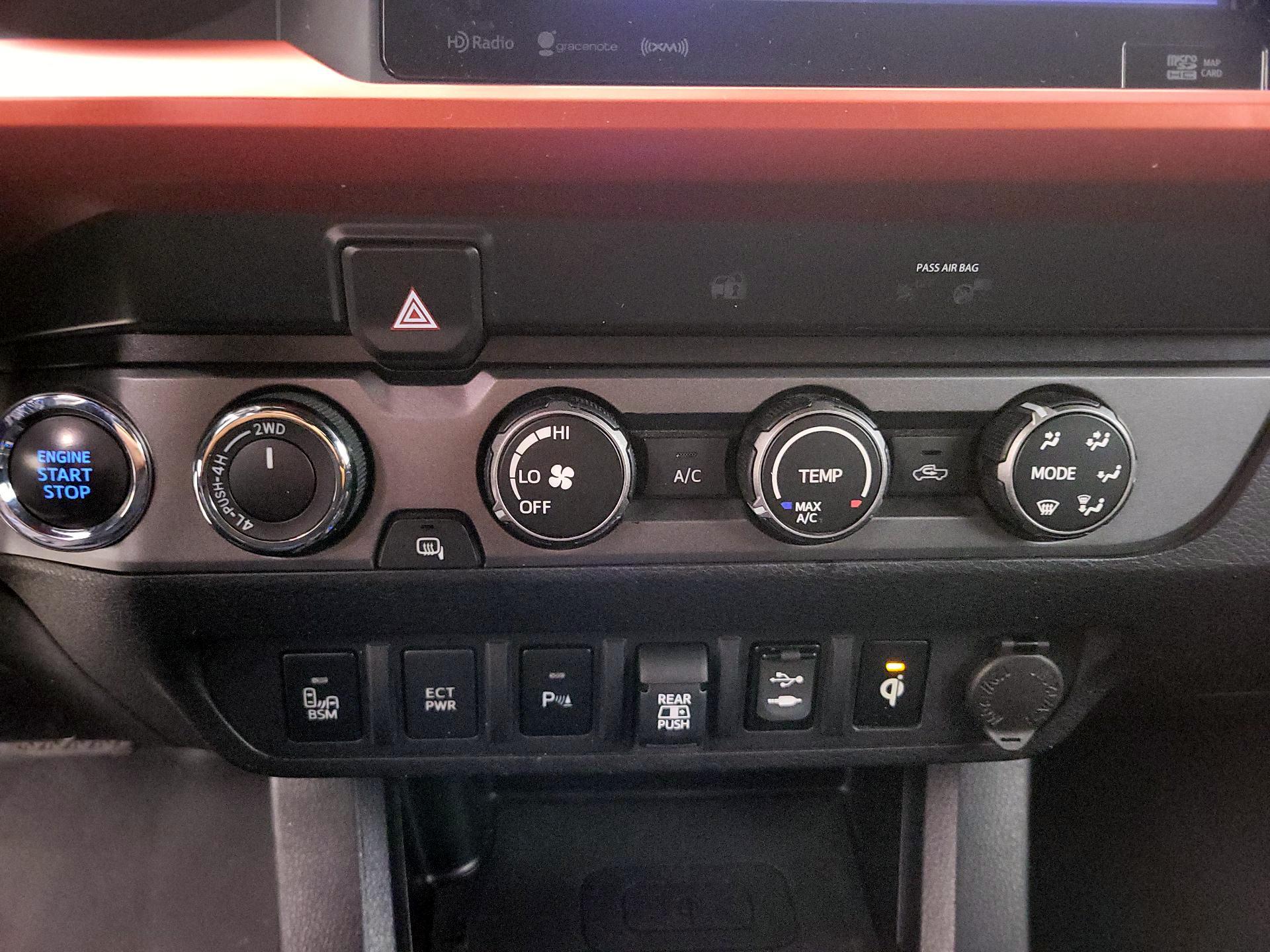 Thumbnail: 2019 Toyota Tacoma - 16
