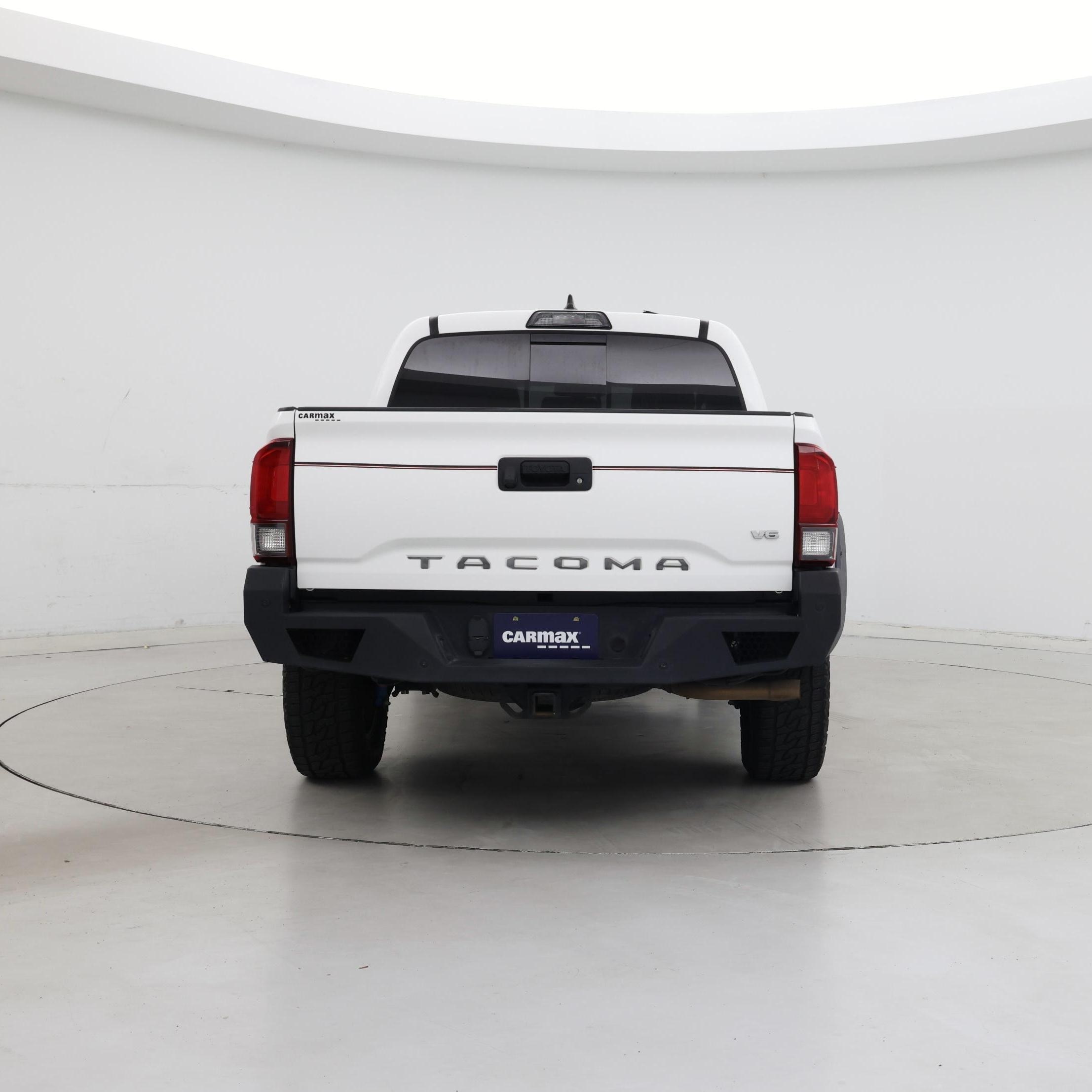 Thumbnail: 2019 Toyota Tacoma - 6