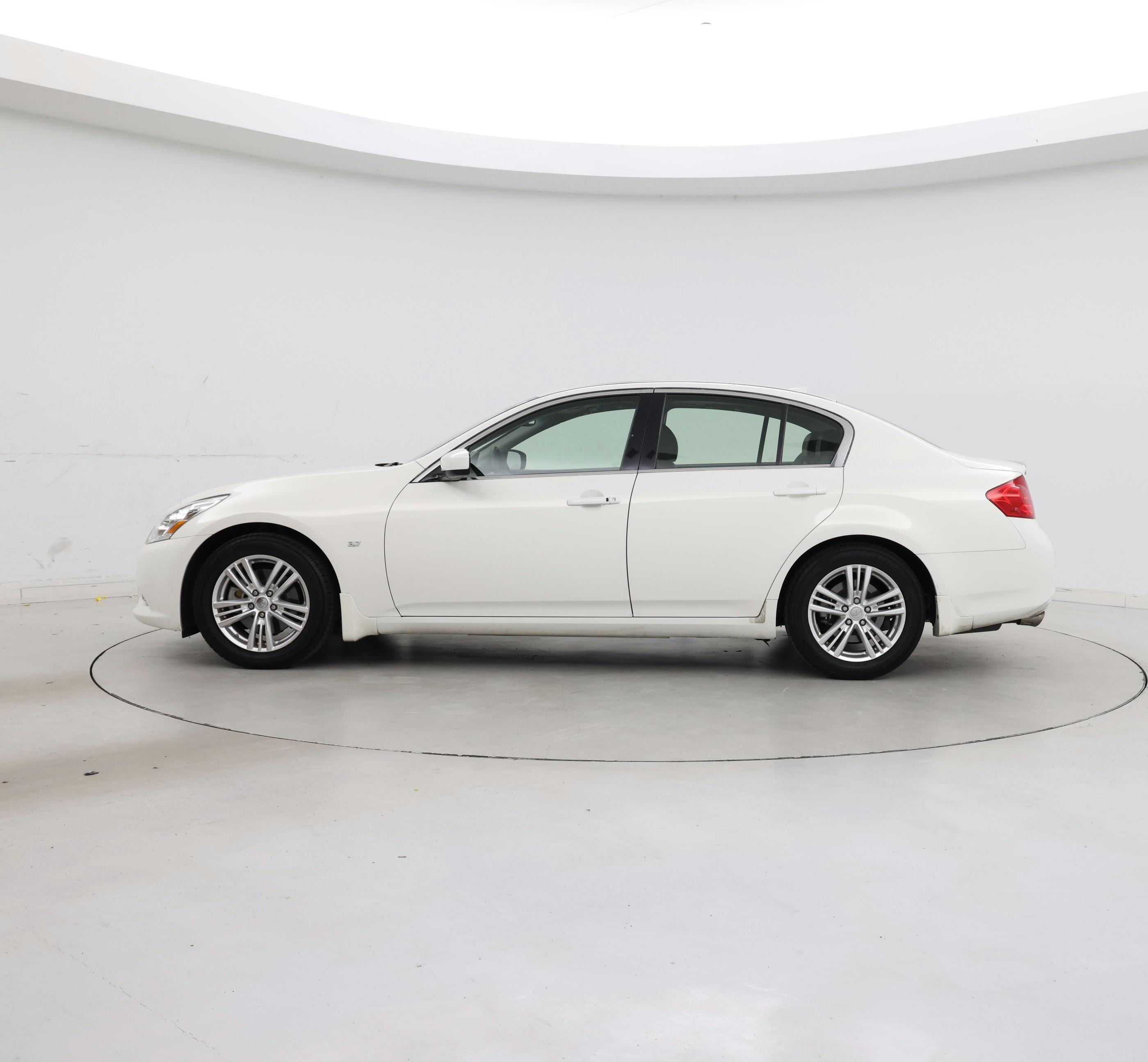 Thumbnail: 2015 INFINITI  - 3