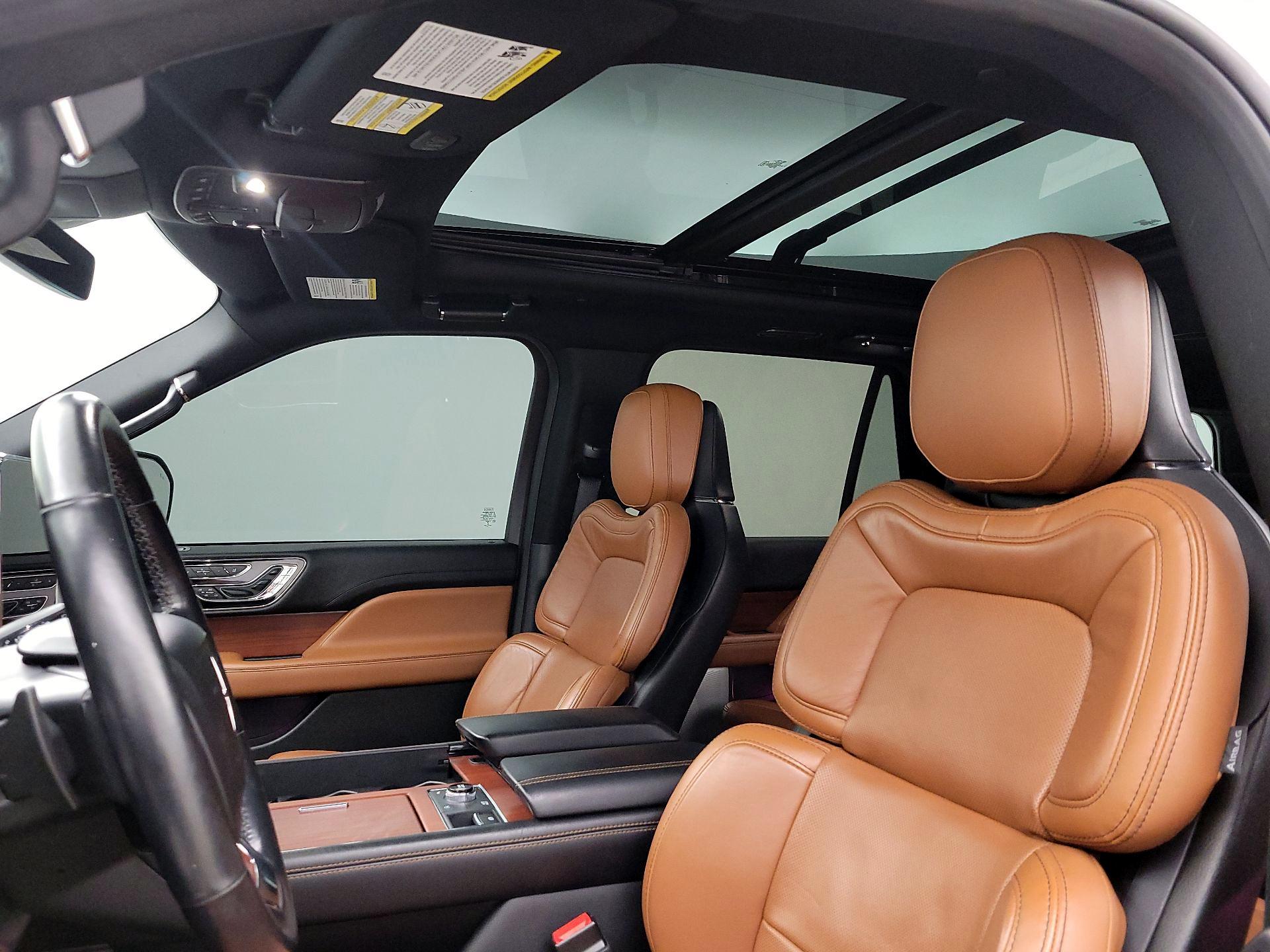 Thumbnail: 2021 Lincoln Navigator - 20