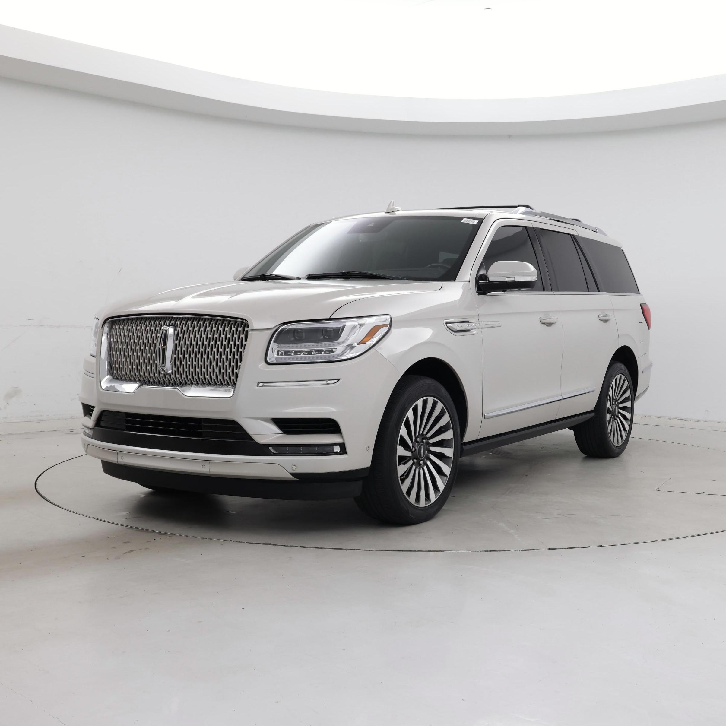 Thumbnail: 2021 Lincoln Navigator - 4