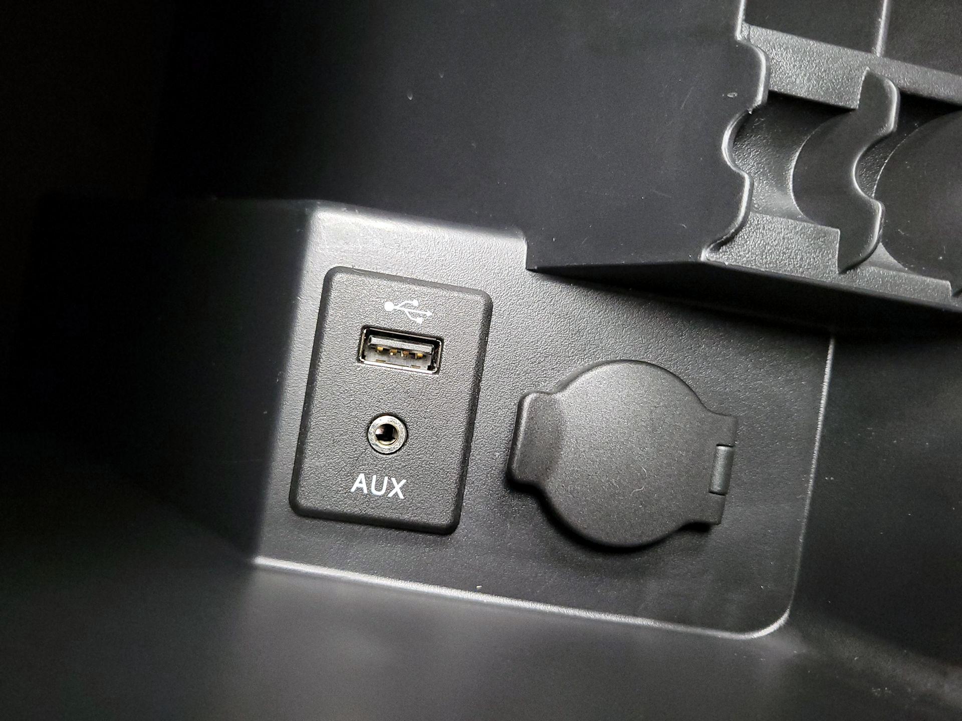 Thumbnail: 2016 Nissan Frontier - 17