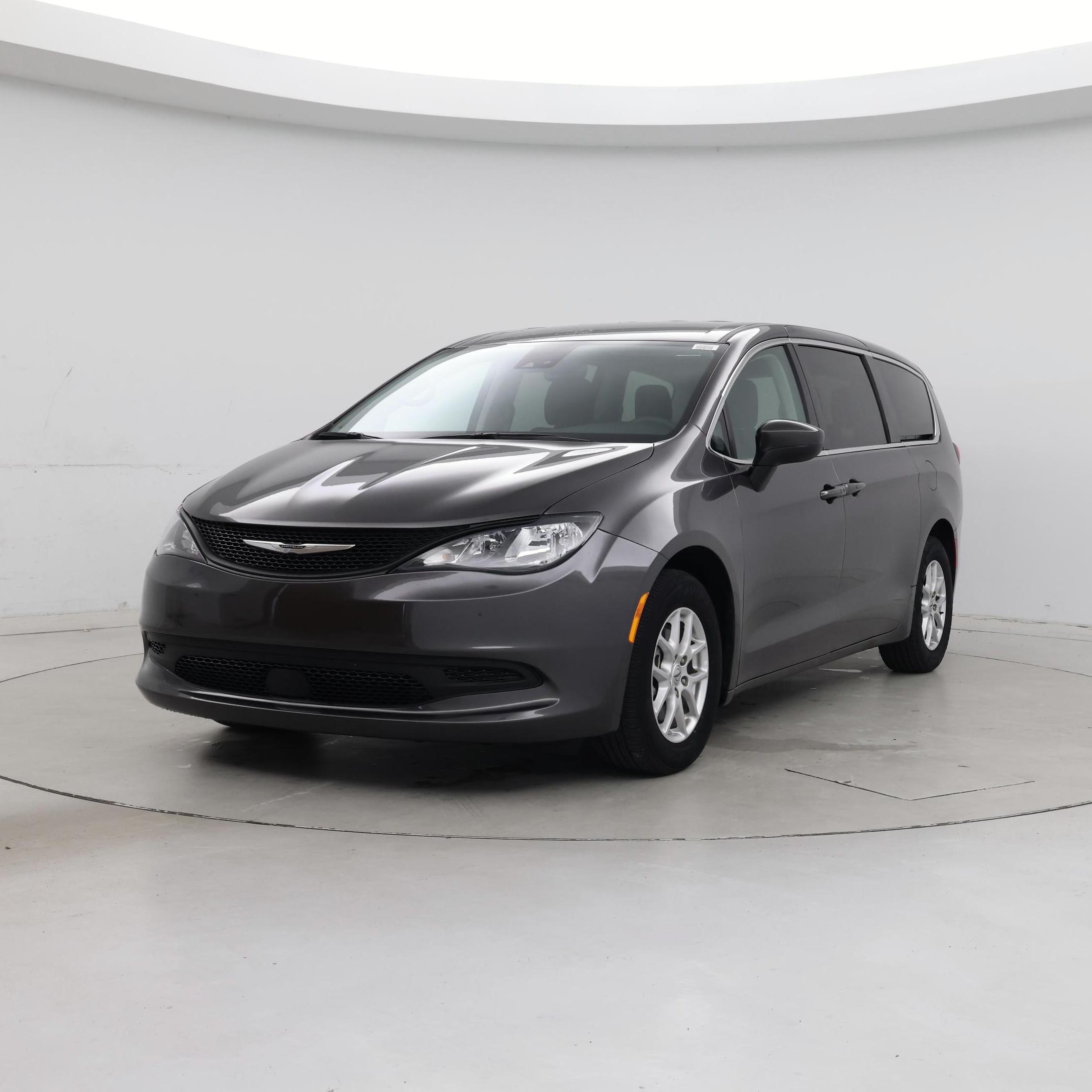 Thumbnail: 2023 Chrysler Voyager - 4