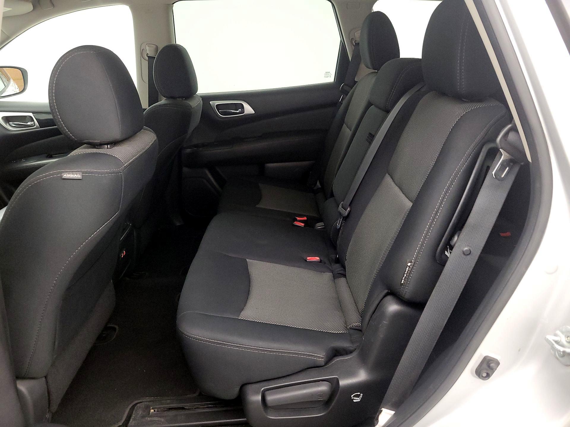 Thumbnail: 2019 Nissan Pathfinder - 19