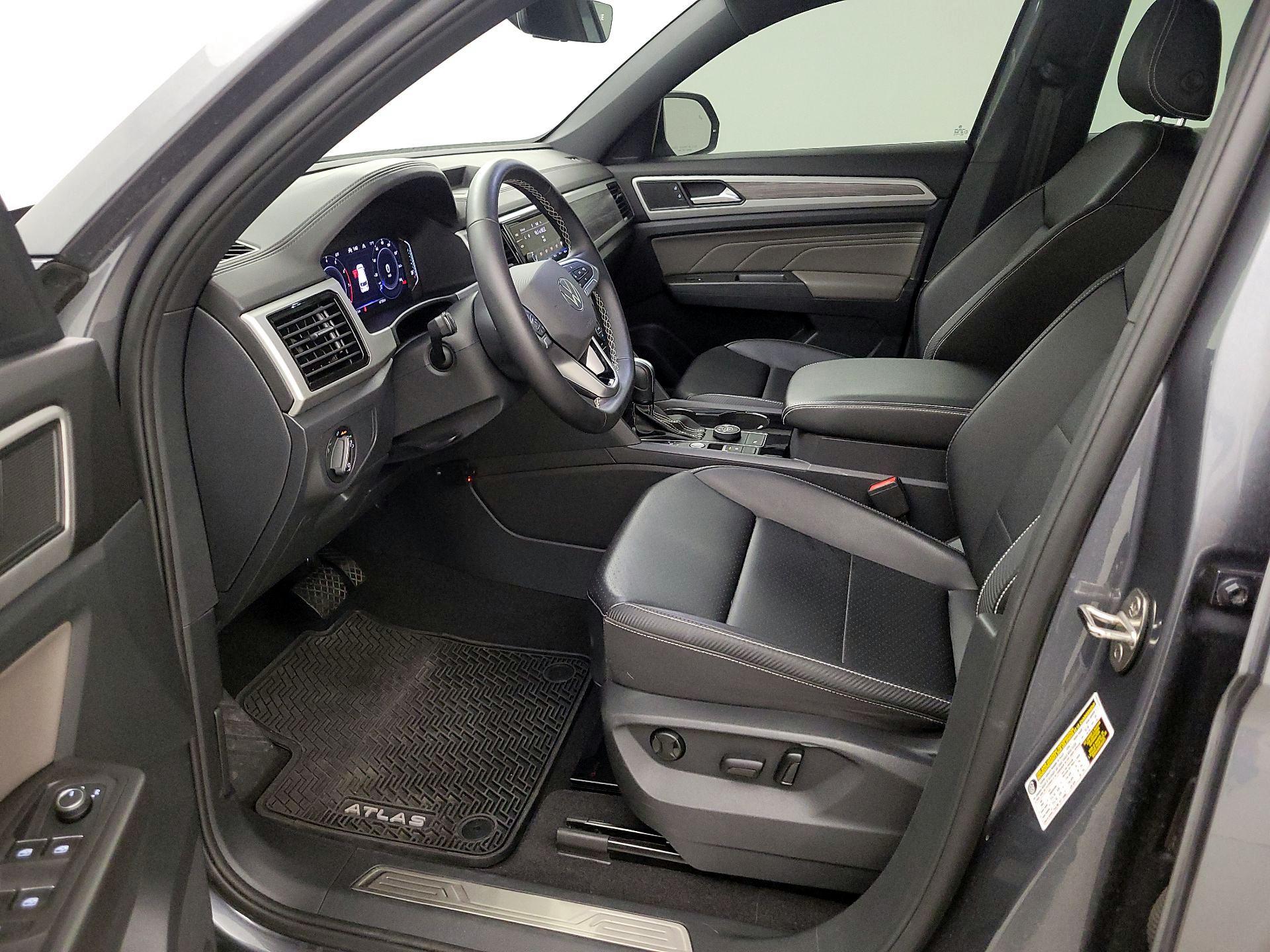 Thumbnail: 2022 Volkswagen Atlas - 11