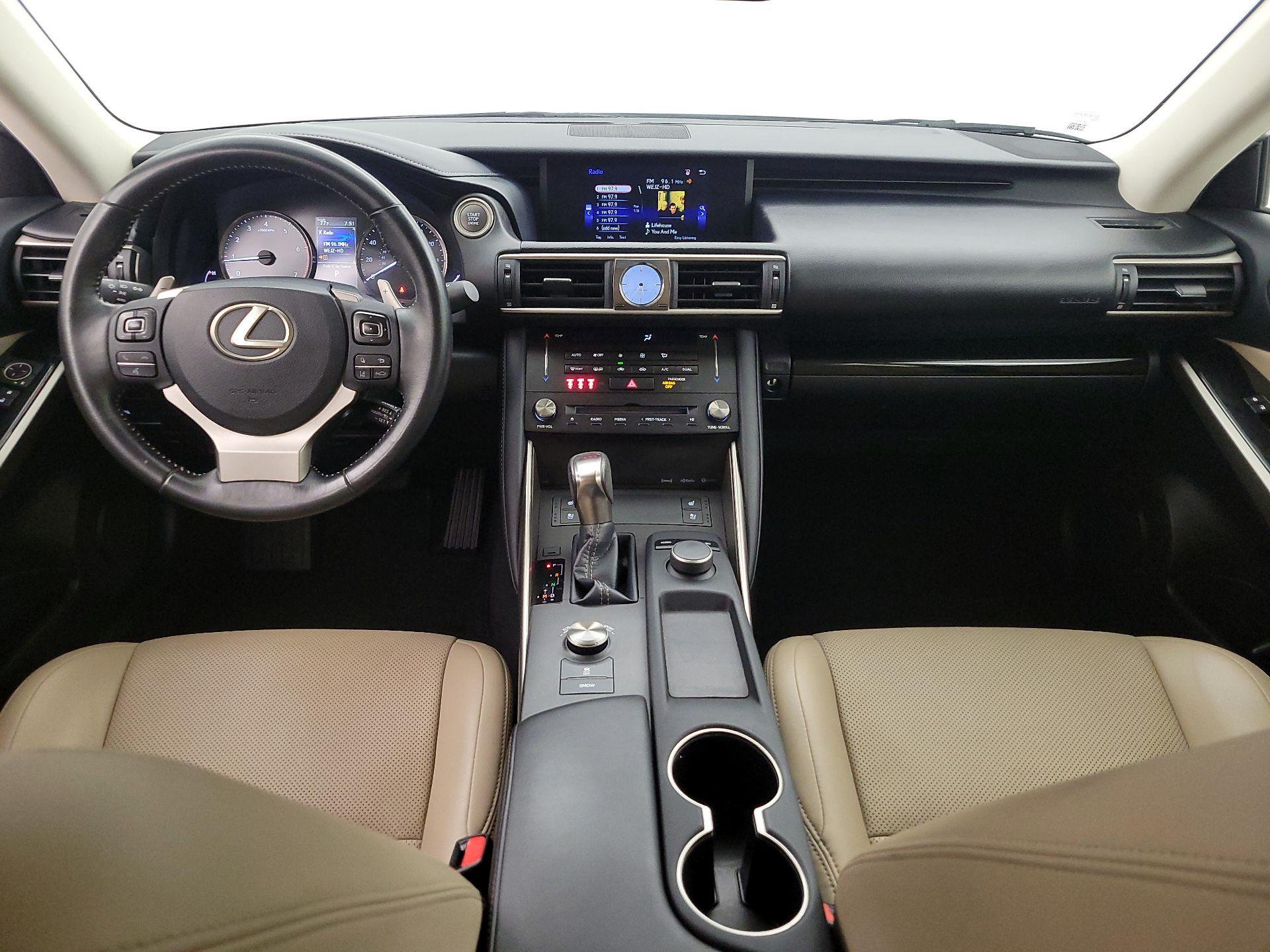 Thumbnail: 2018 Lexus IS - 9