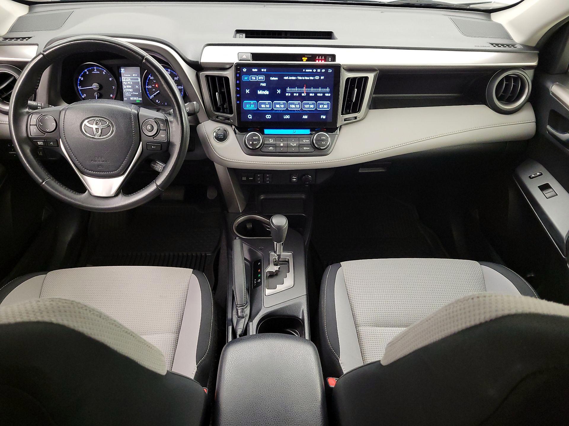 Thumbnail: 2018 Toyota RAV4 - 9