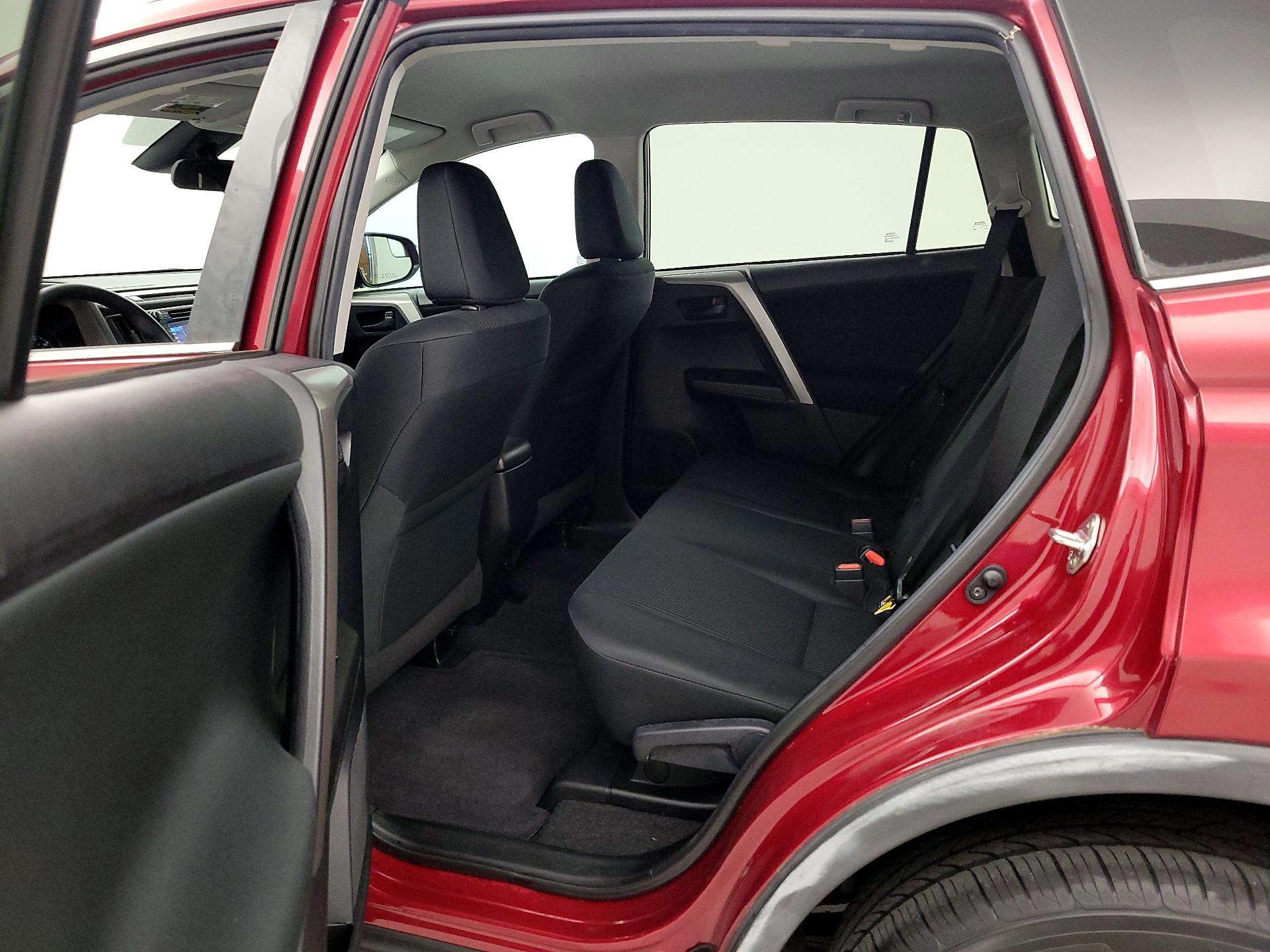 Thumbnail: 2018 Toyota RAV4 - 19