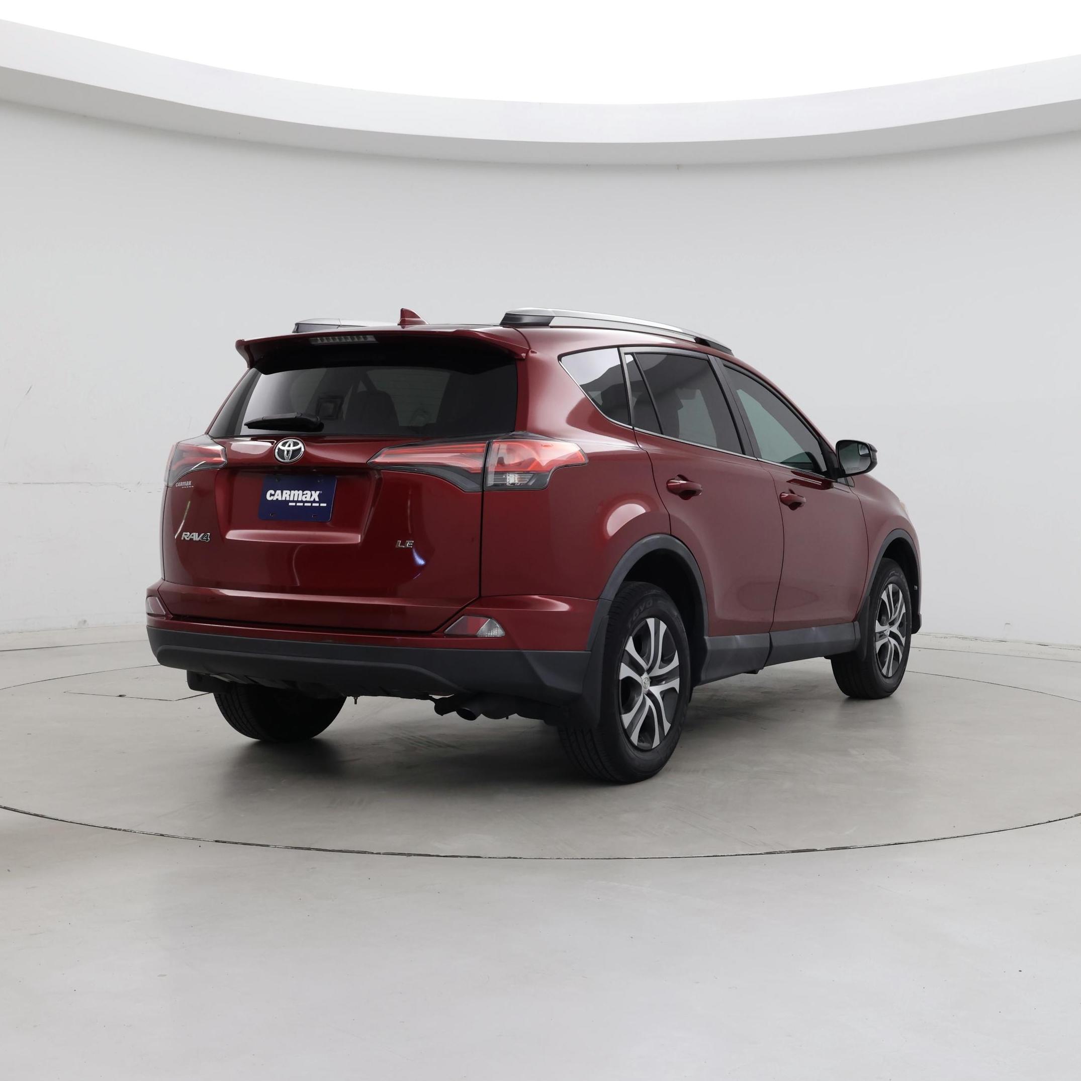 Thumbnail: 2018 Toyota RAV4 - 8