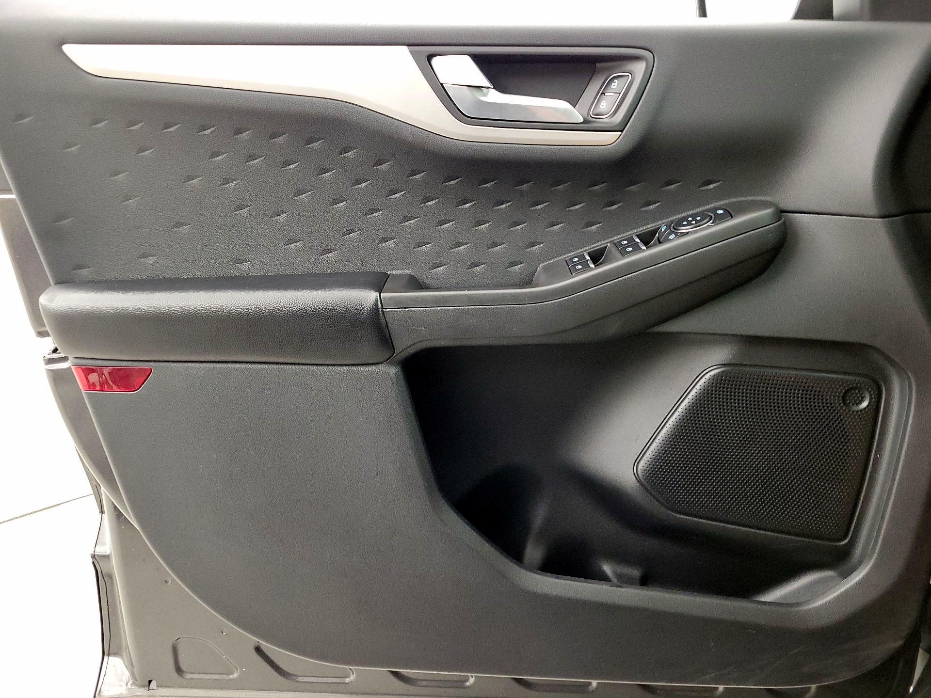 Thumbnail: 2020 Ford Escape - 12