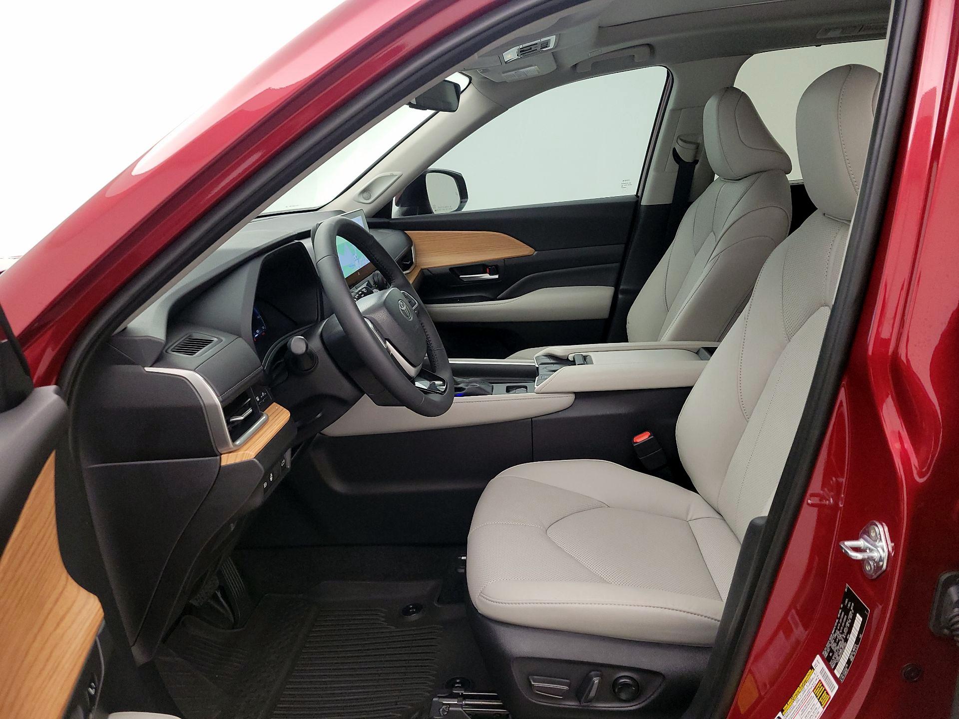 Thumbnail: 2025 Toyota Grand Highlander - 11