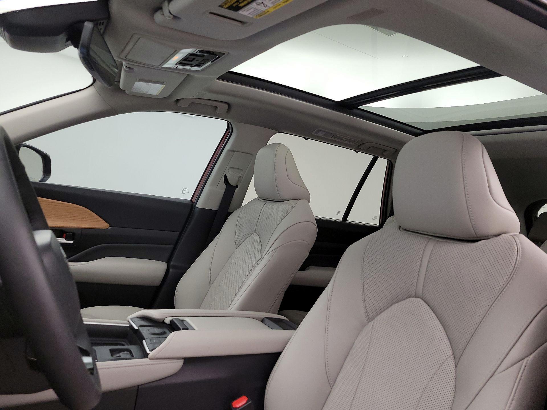 Thumbnail: 2025 Toyota Grand Highlander - 20