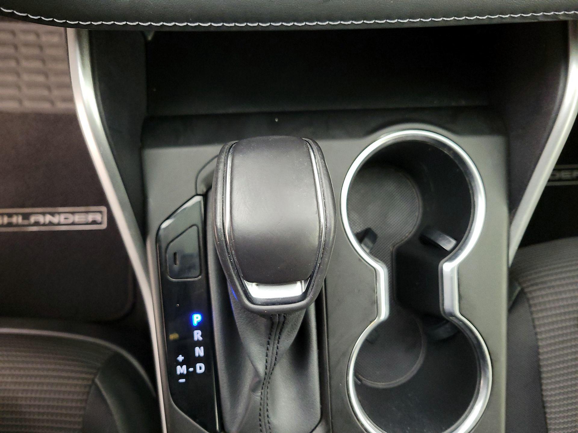 Thumbnail: 2020 Toyota Highlander - 17