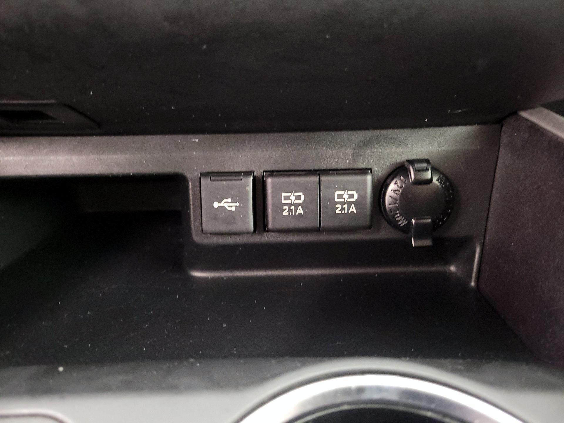 Thumbnail: 2020 Toyota Highlander - 18