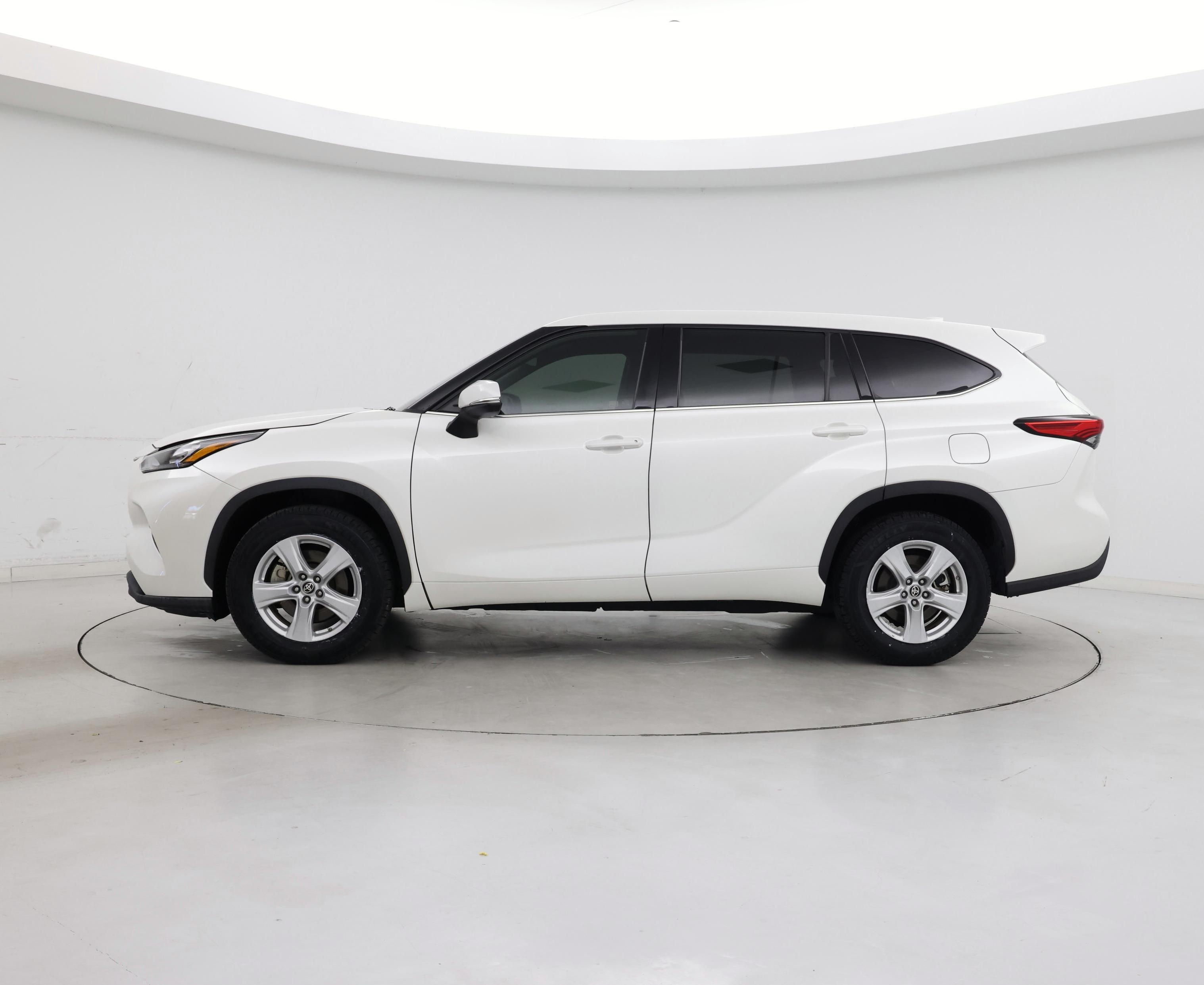 Thumbnail: 2020 Toyota Highlander - 3