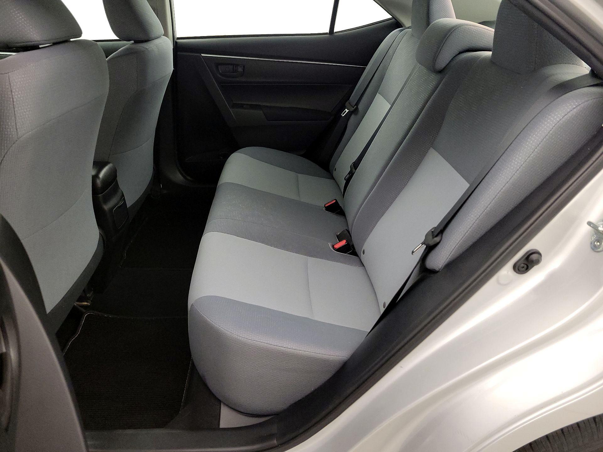 Thumbnail: 2015 Toyota Corolla - 18