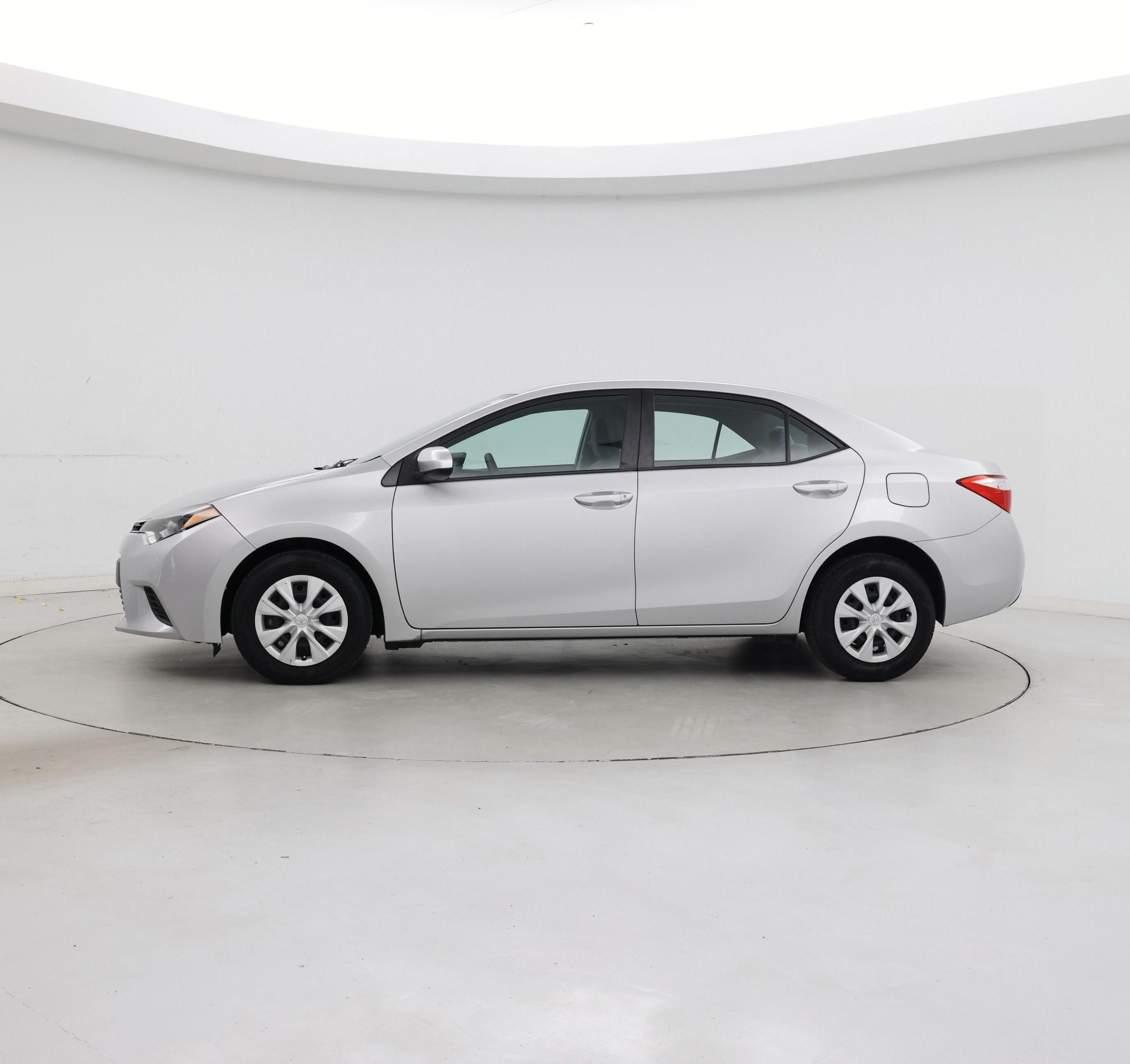 Thumbnail: 2015 Toyota Corolla - 3