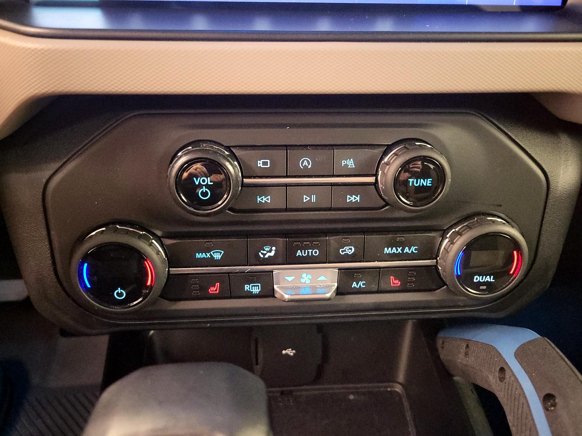 Thumbnail: 2023 Ford Bronco - 16