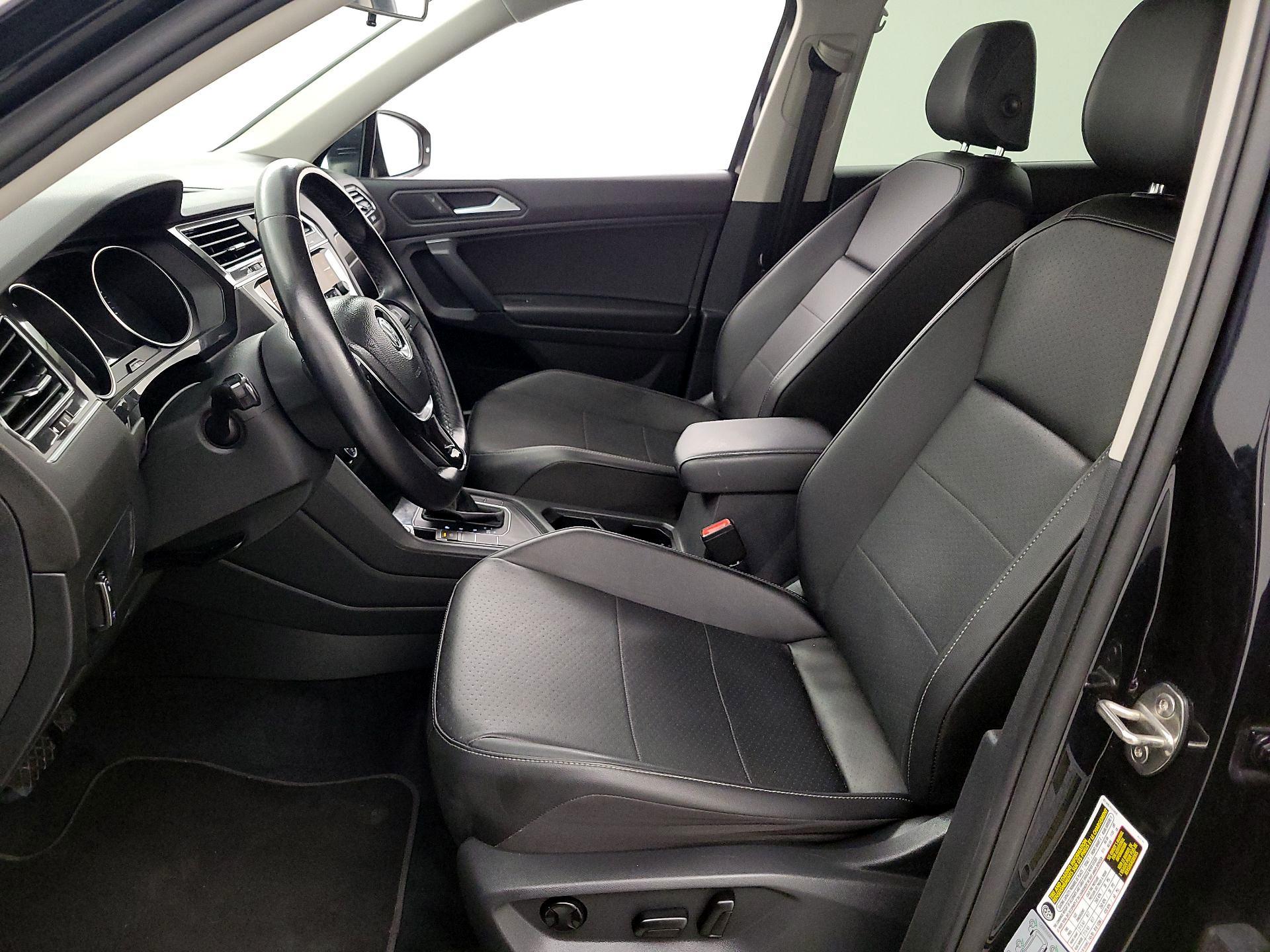 Thumbnail: 2019 Volkswagen Tiguan - 11