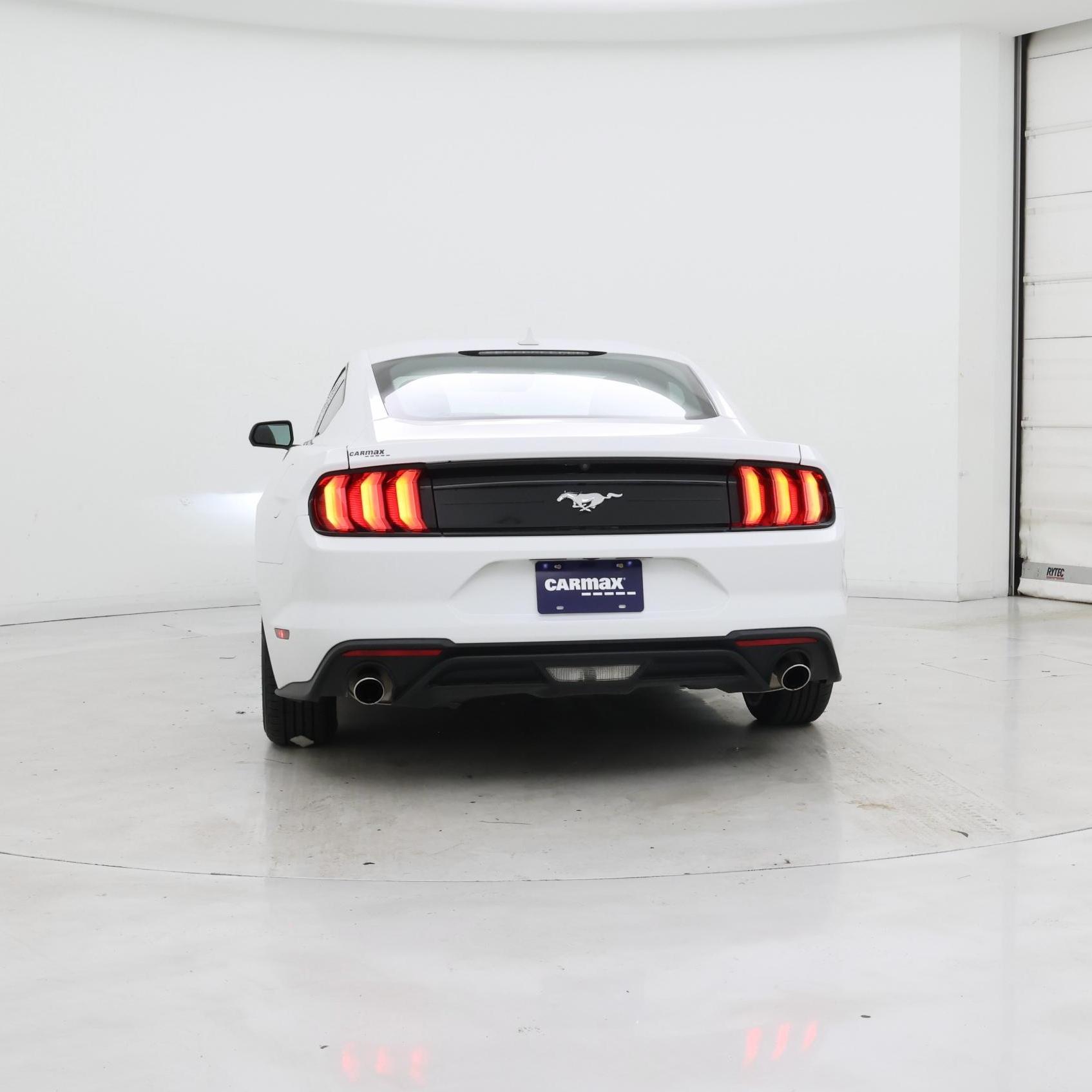 Thumbnail: 2022 Ford Mustang - 6