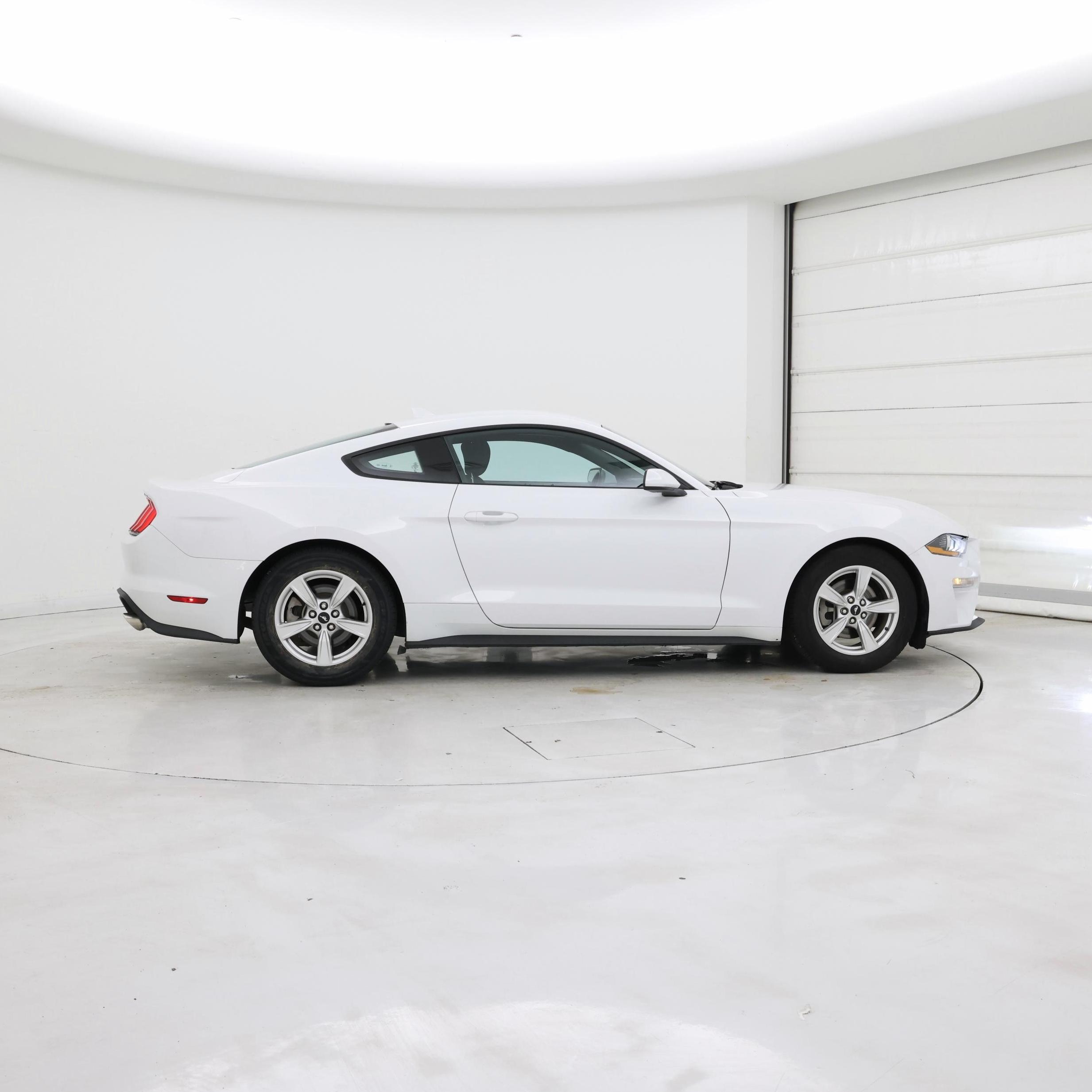 Thumbnail: 2022 Ford Mustang - 7