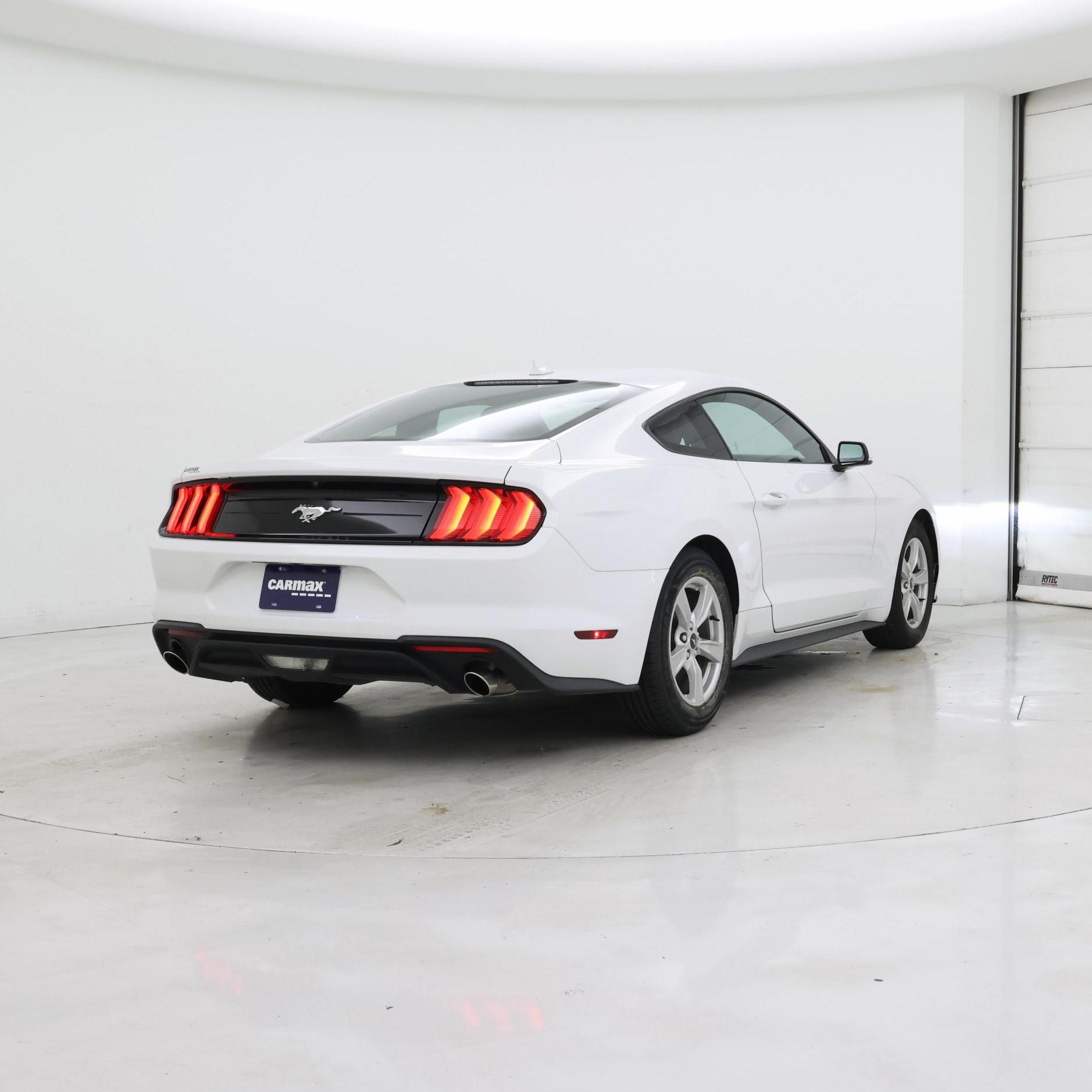 Thumbnail: 2022 Ford Mustang - 8