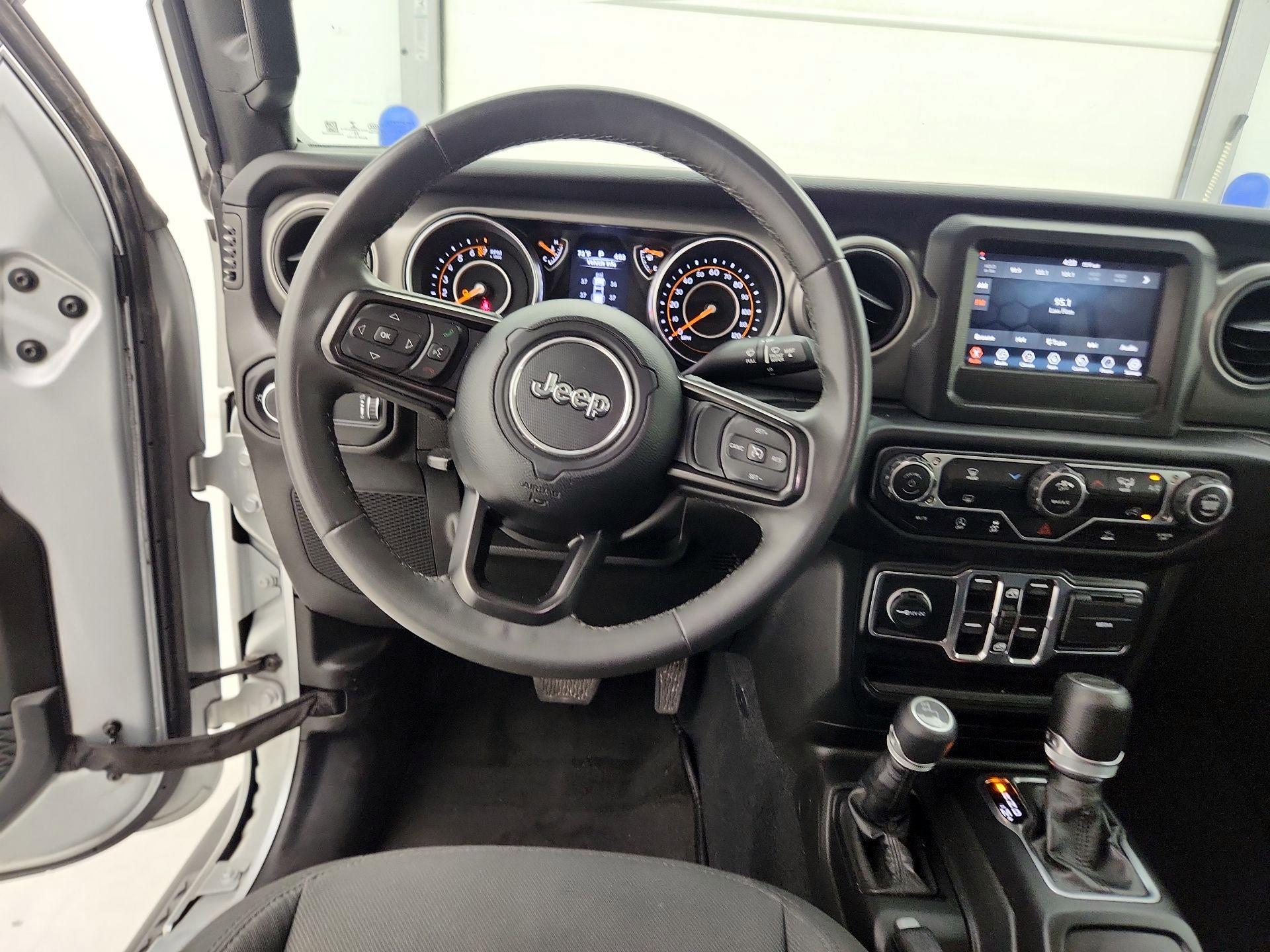 Thumbnail: 2023 Jeep Gladiator - 10