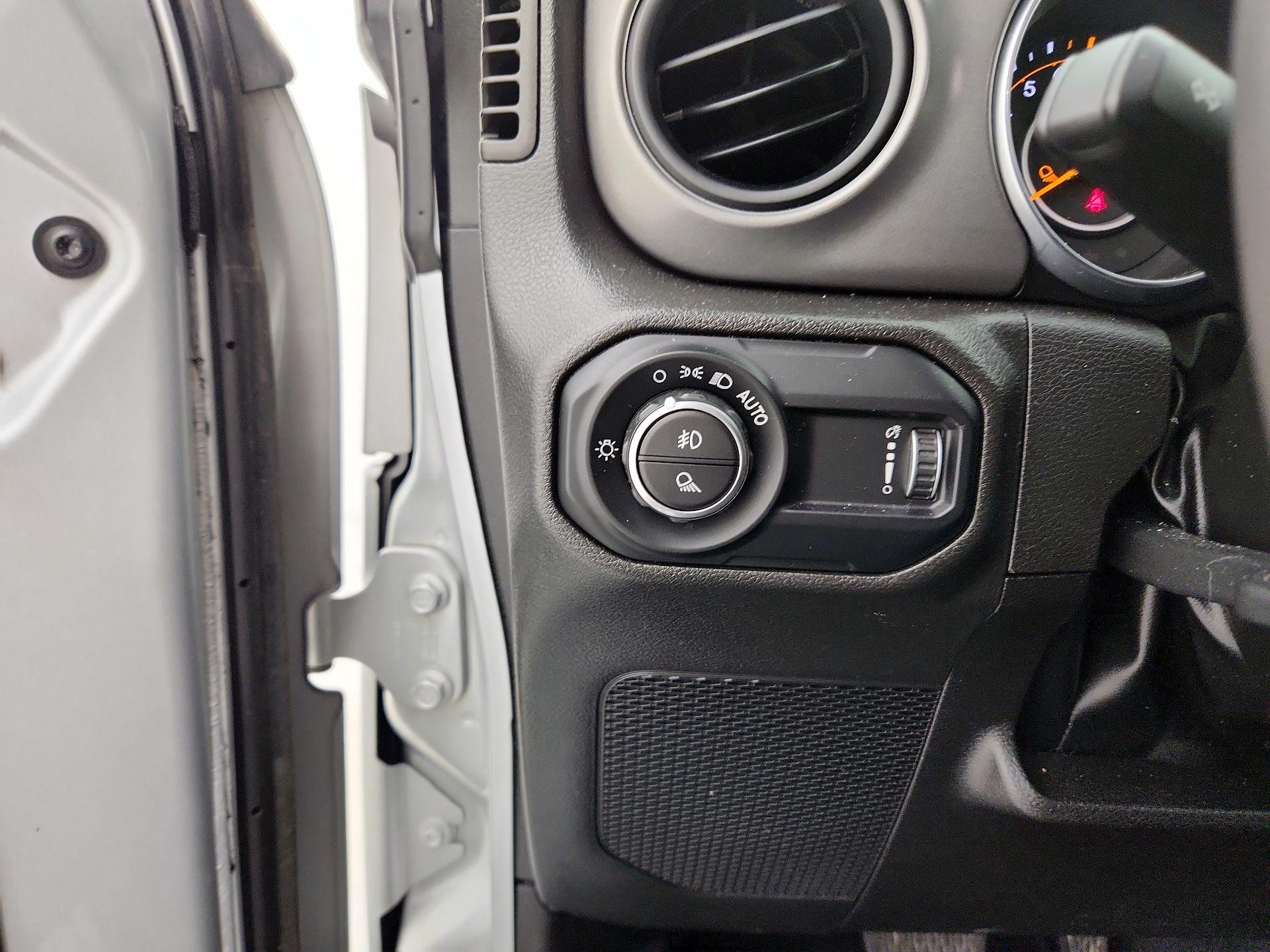 Thumbnail: 2023 Jeep Gladiator - 13