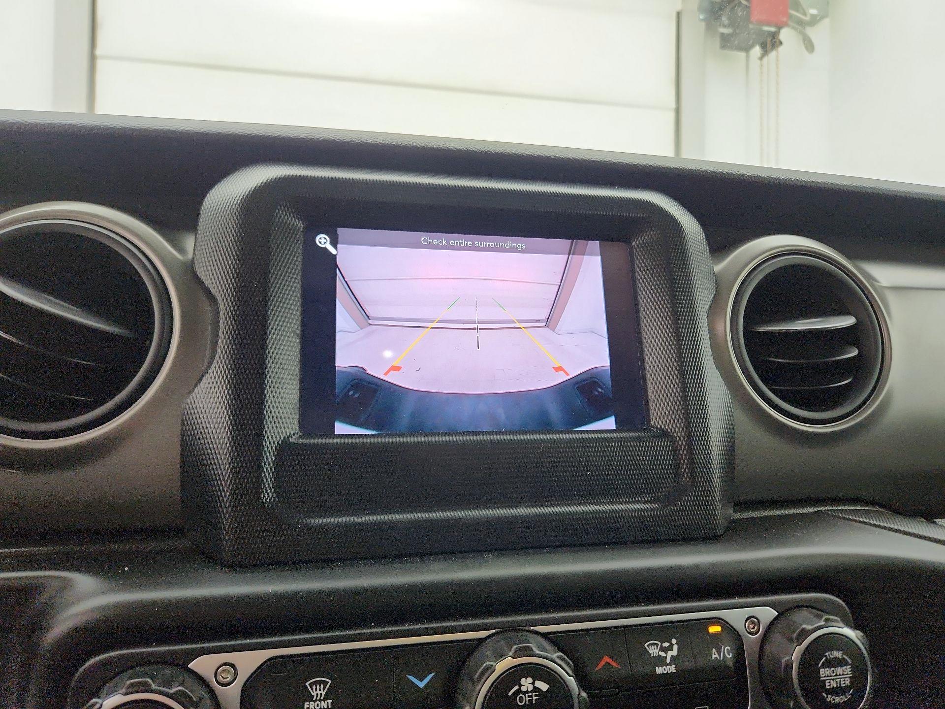 Thumbnail: 2023 Jeep Gladiator - 14
