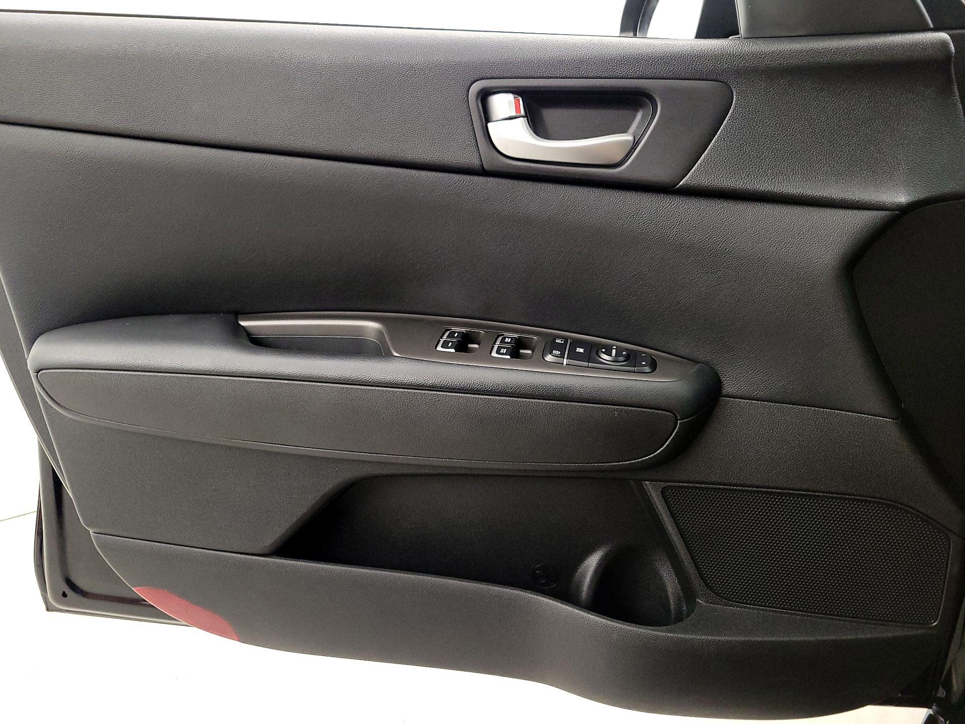 Thumbnail: 2019 Kia Optima - 12