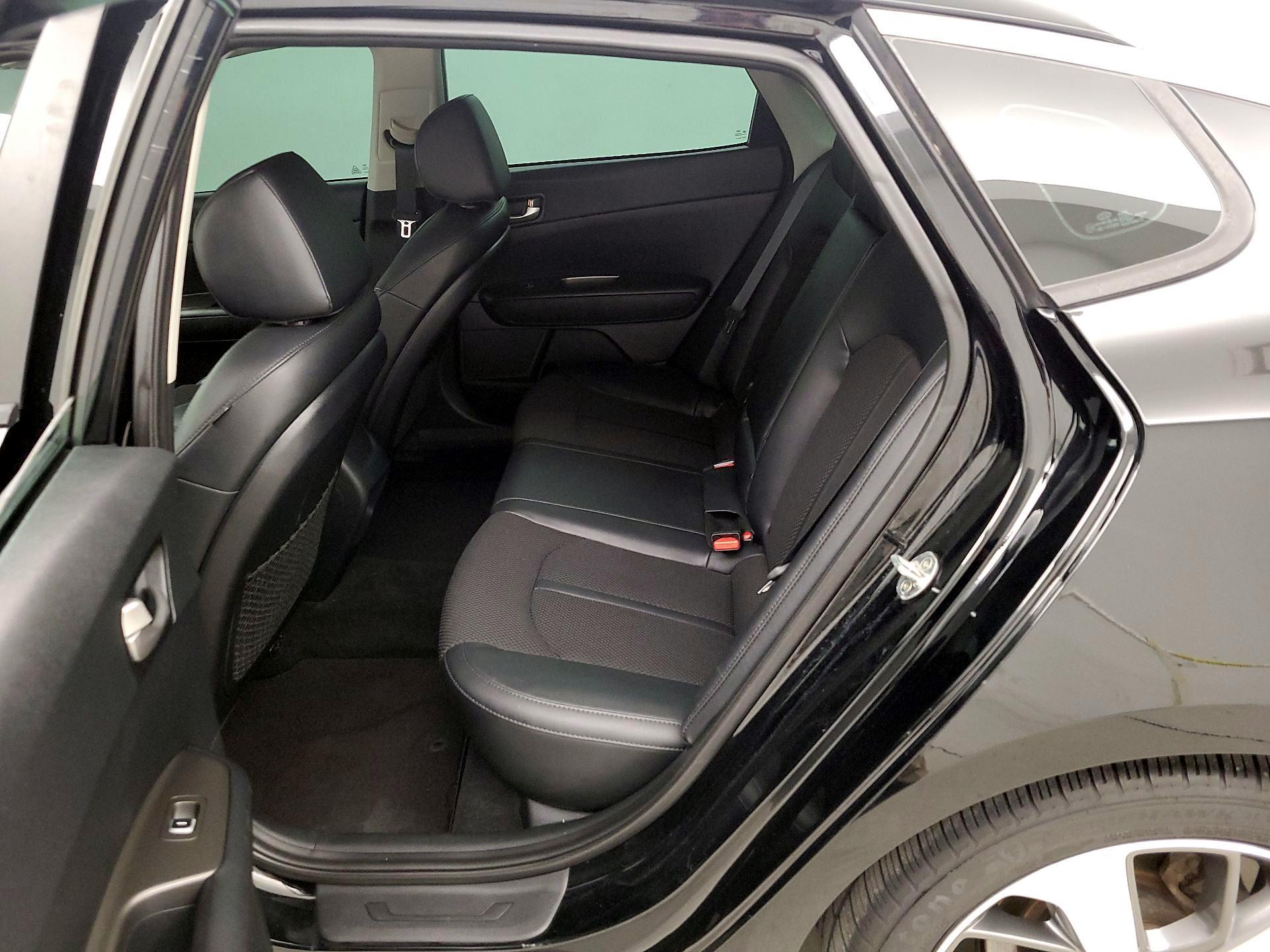 Thumbnail: 2019 Kia Optima - 19