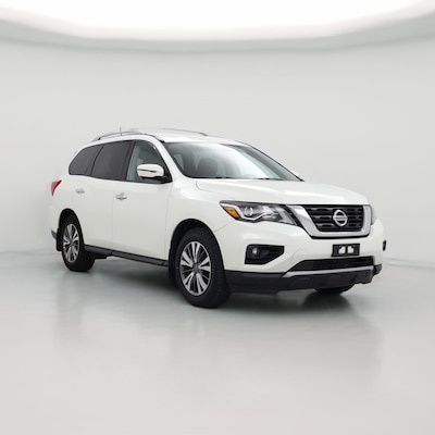 White 2018 Nissan Pathfinder SL