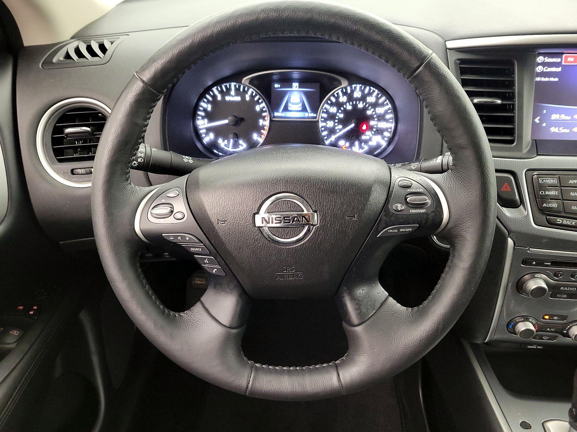Thumbnail: 2018 Nissan Pathfinder - 10
