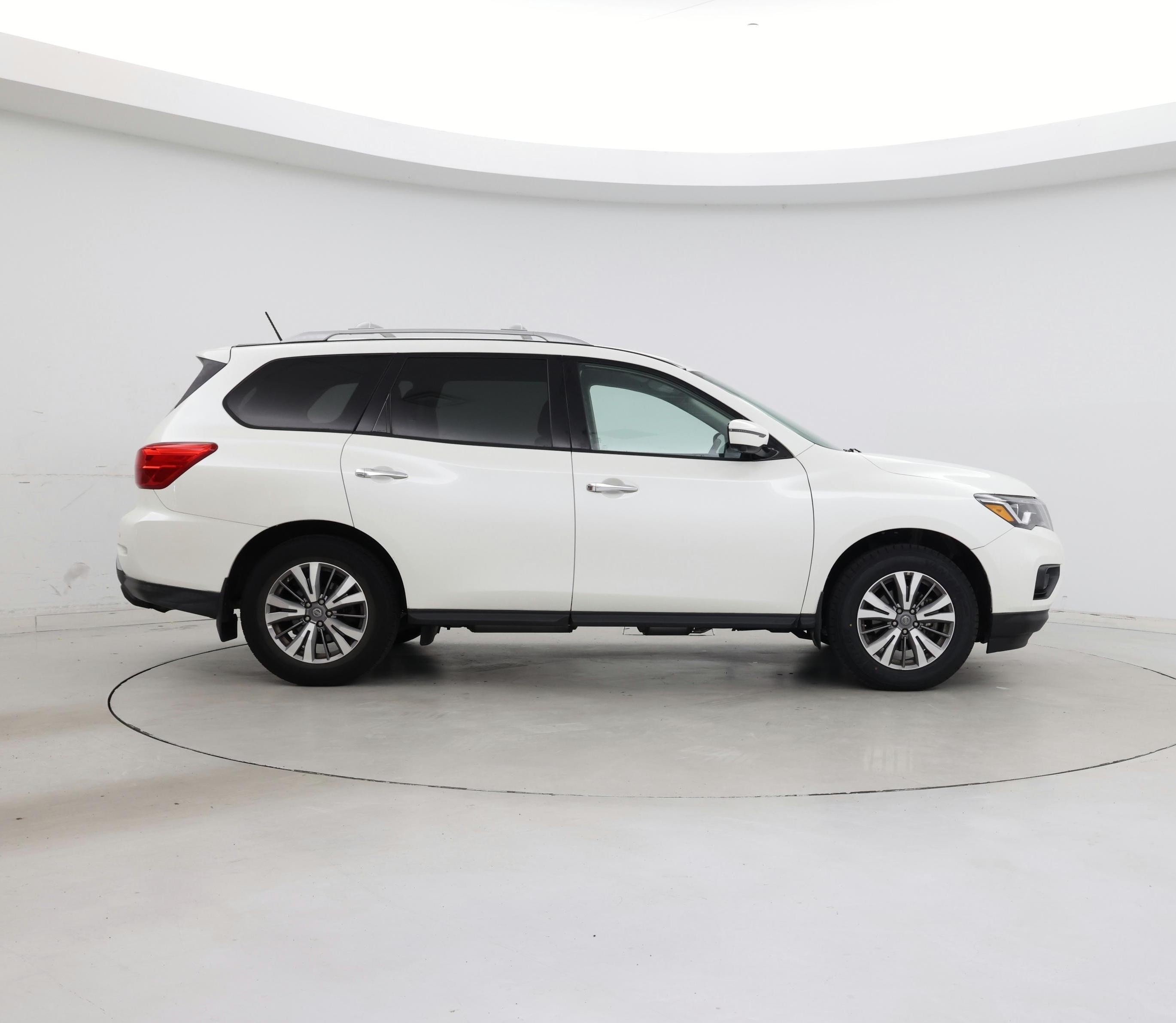 Thumbnail: 2018 Nissan Pathfinder - 7