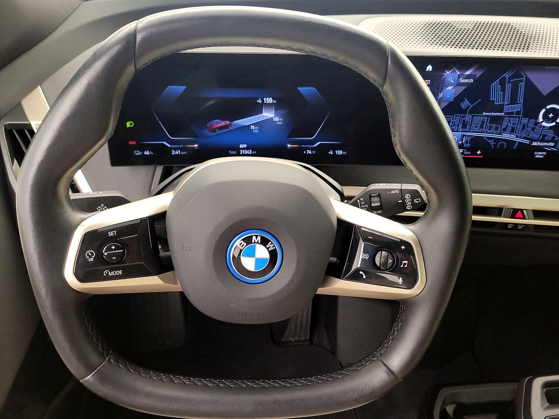 Thumbnail: 2022 BMW iX - 10