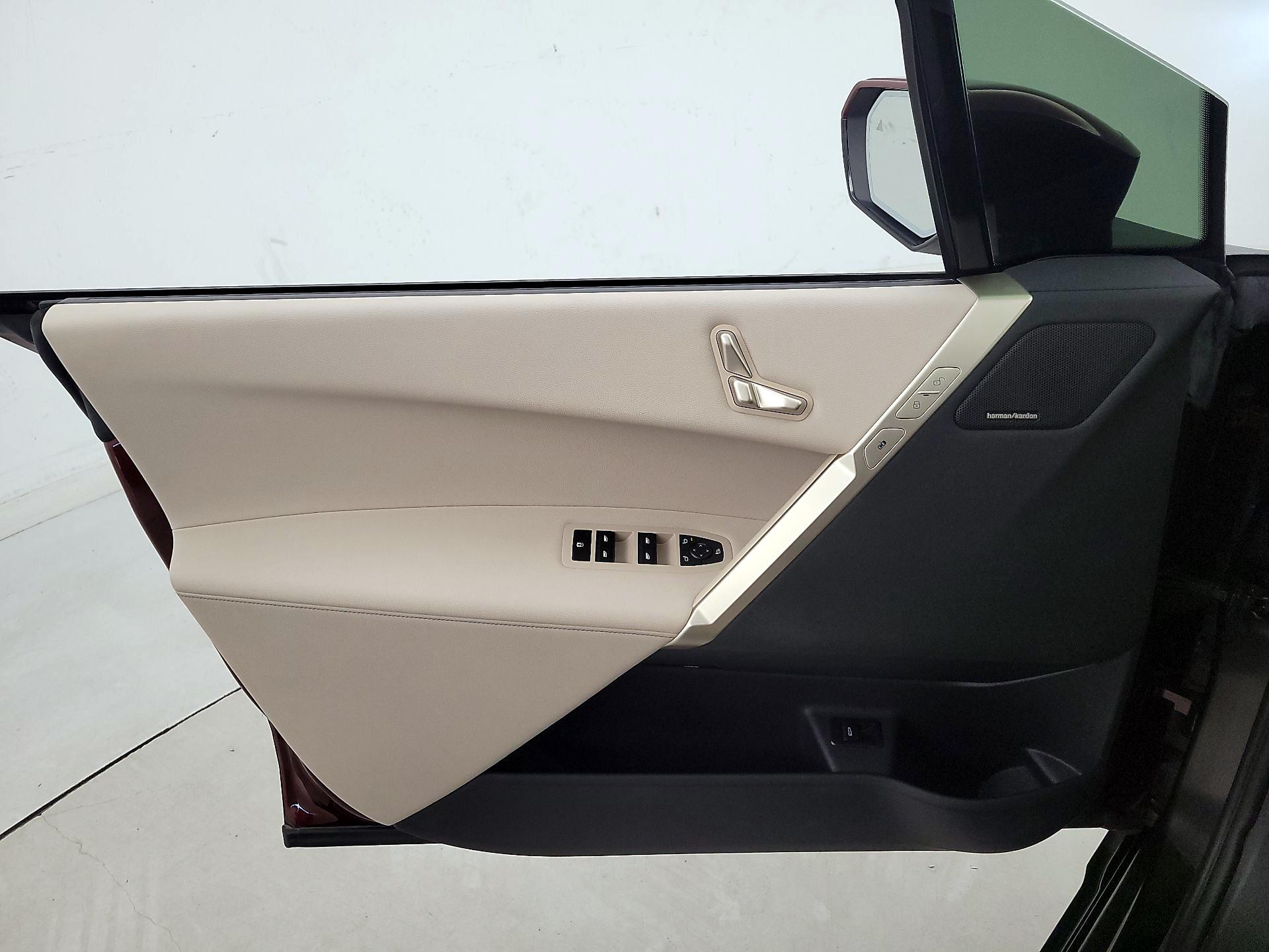 Thumbnail: 2022 BMW iX - 12
