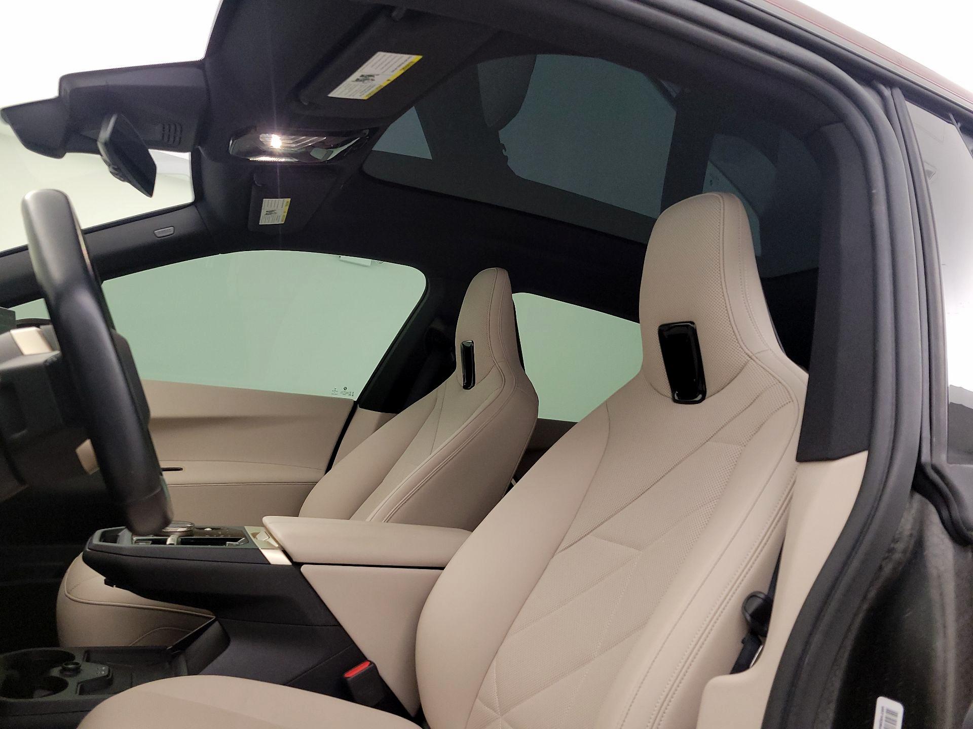 Thumbnail: 2022 BMW iX - 20