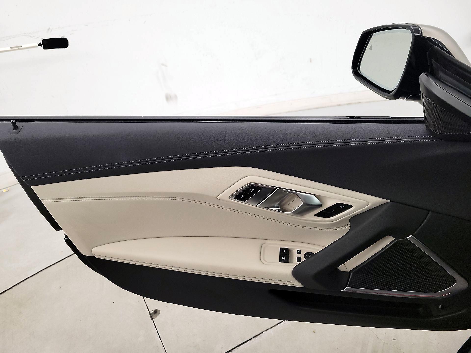 Thumbnail: 2025 BMW Z4 - 12