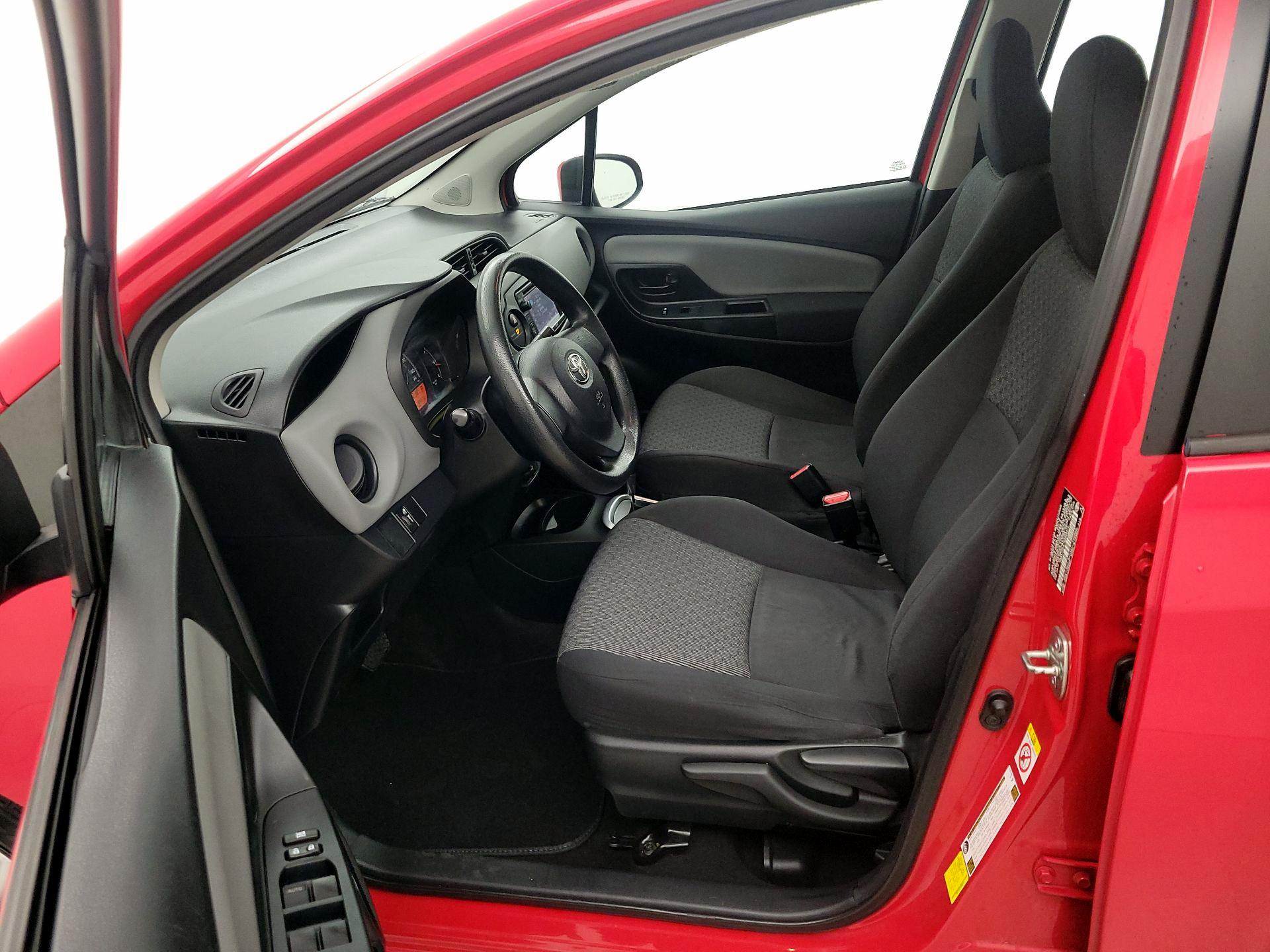 Thumbnail: 2016 Toyota Yaris - 11