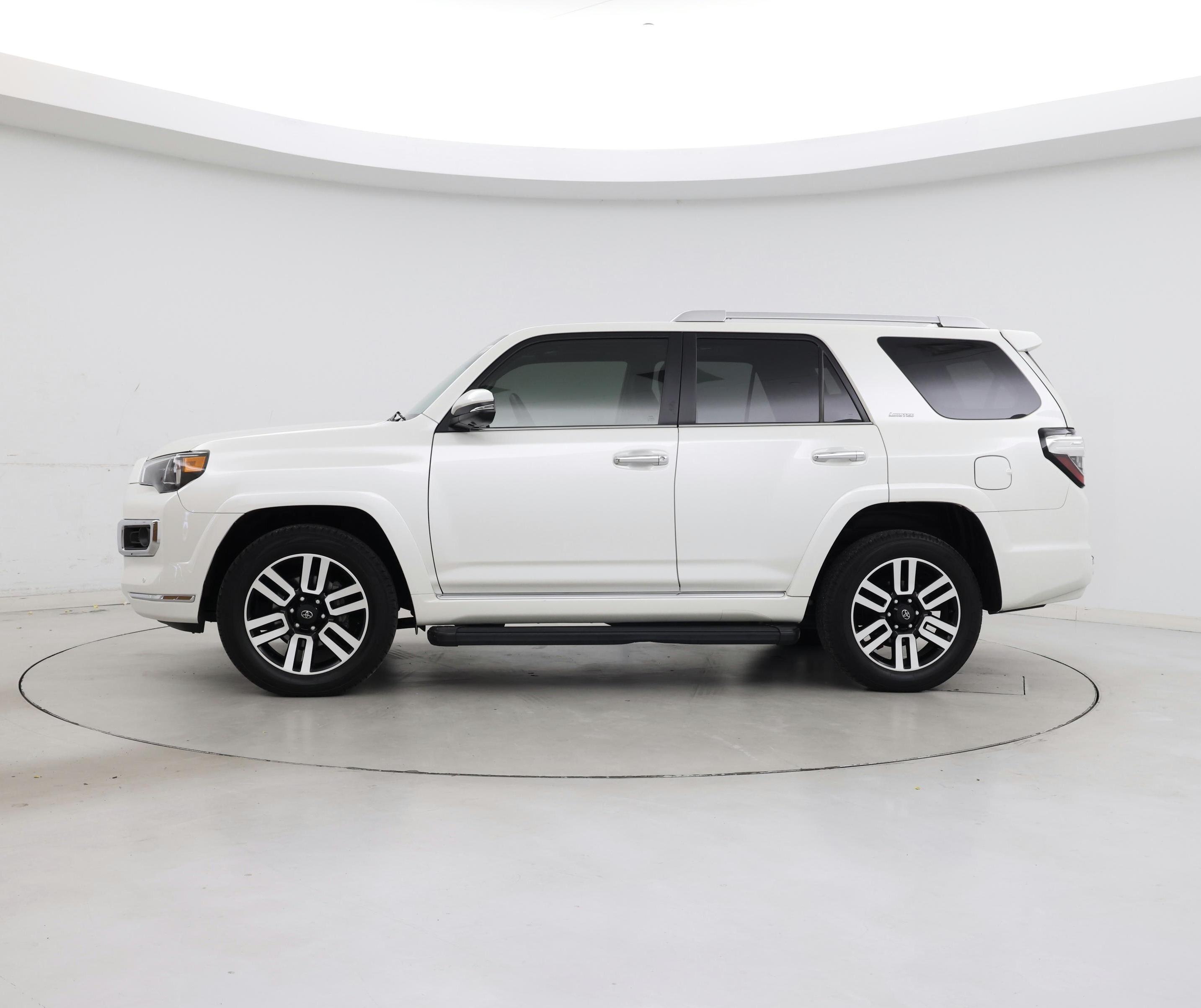 Thumbnail: 2023 Toyota 4Runner - 3