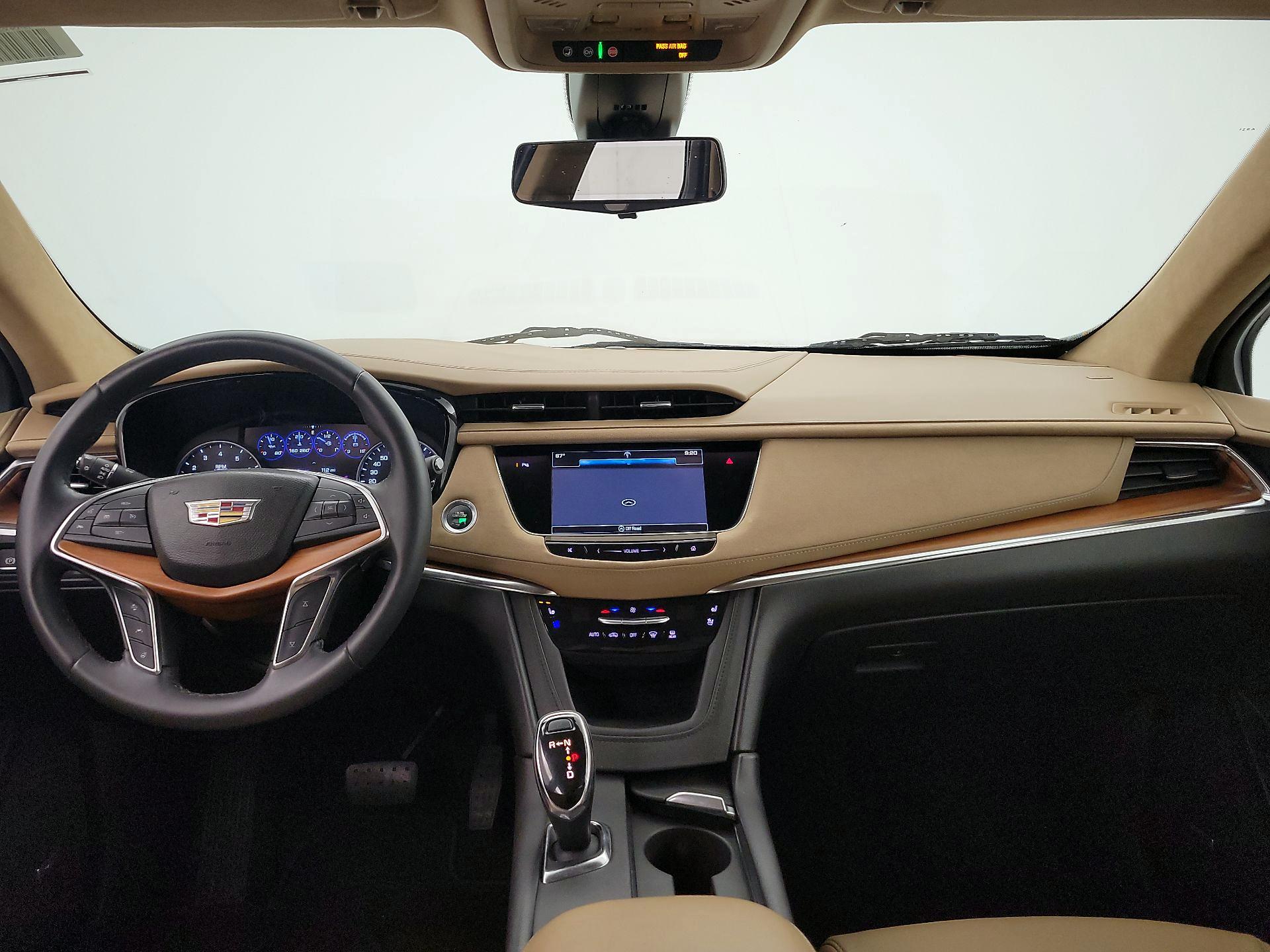 Thumbnail: 2017 Cadillac XT5 - 9