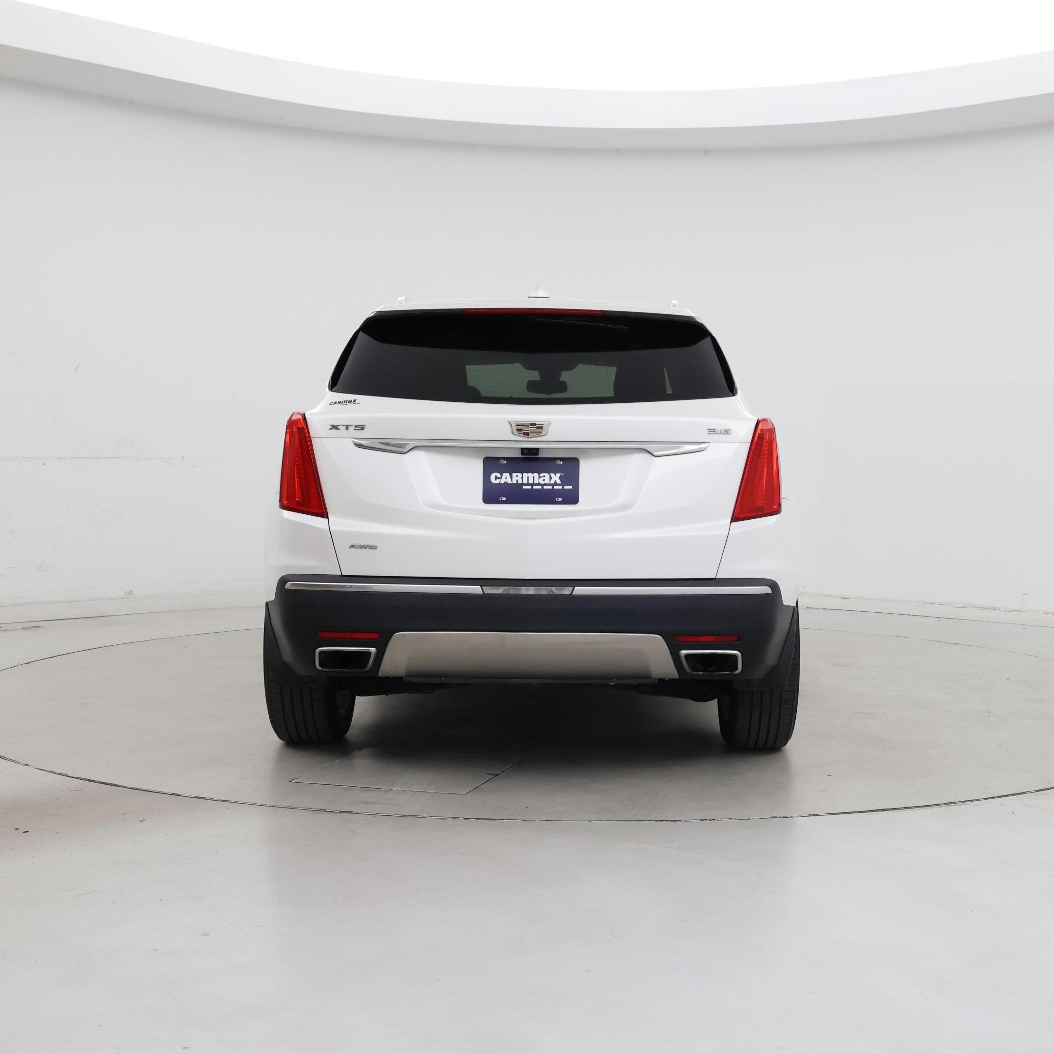 Thumbnail: 2017 Cadillac XT5 - 6