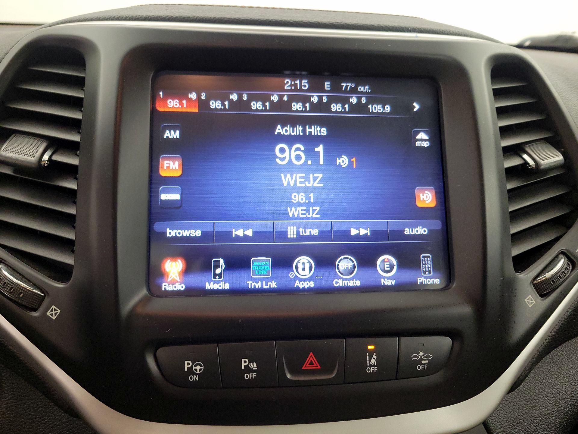 Thumbnail: 2016 Jeep Cherokee - 15