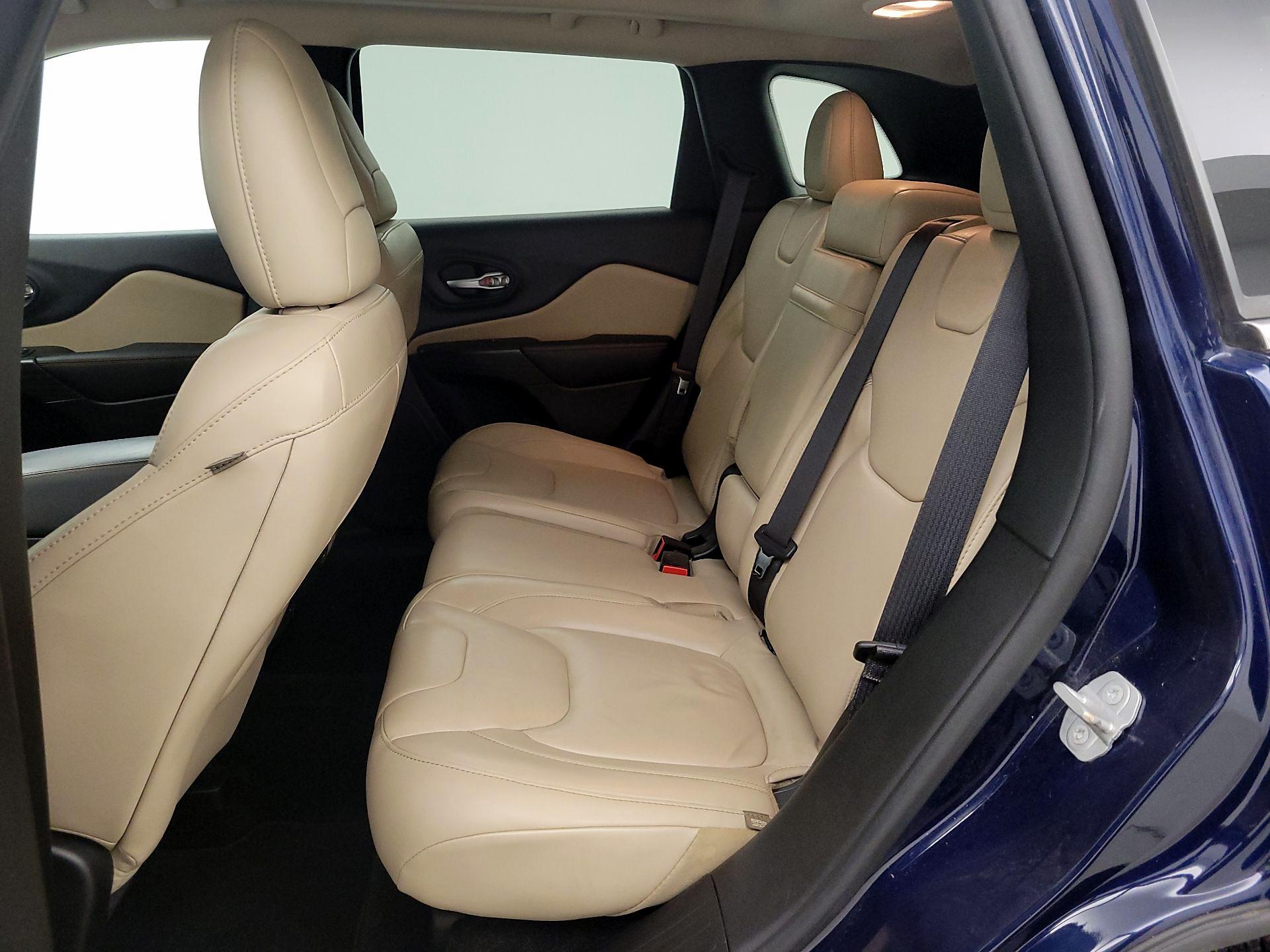 Thumbnail: 2016 Jeep Cherokee - 20