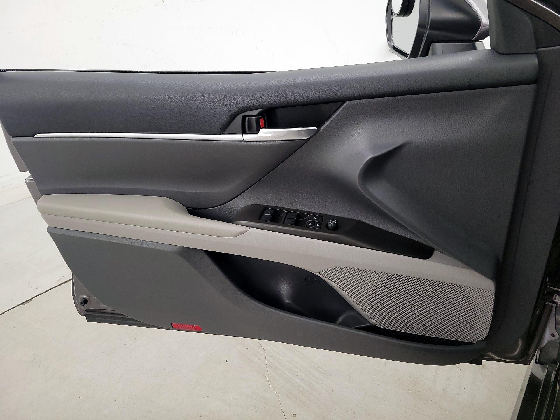 Thumbnail: 2023 Toyota Camry - 12